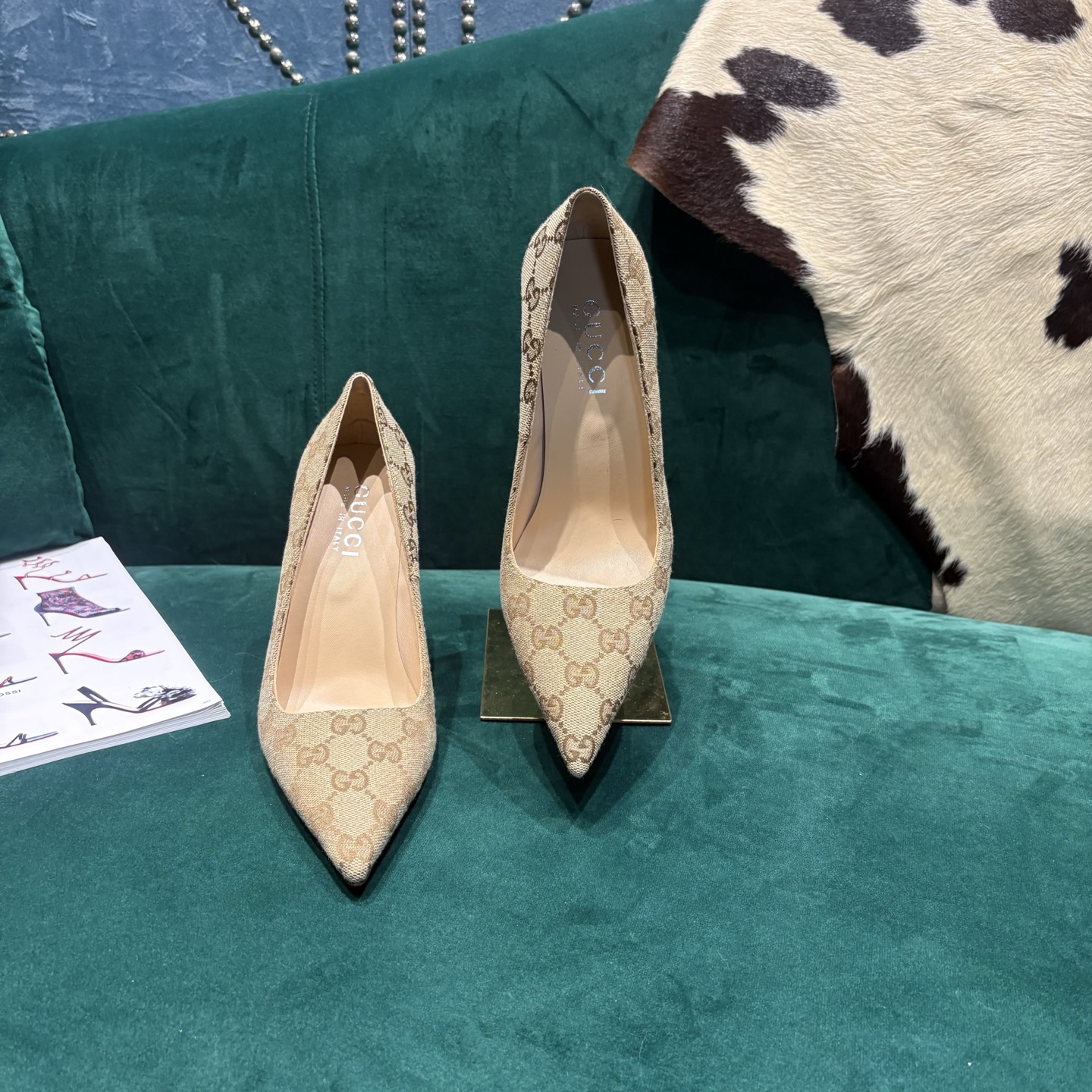 Gucci Style Leather Women's Shoes style reference detail image 9 from source 784684