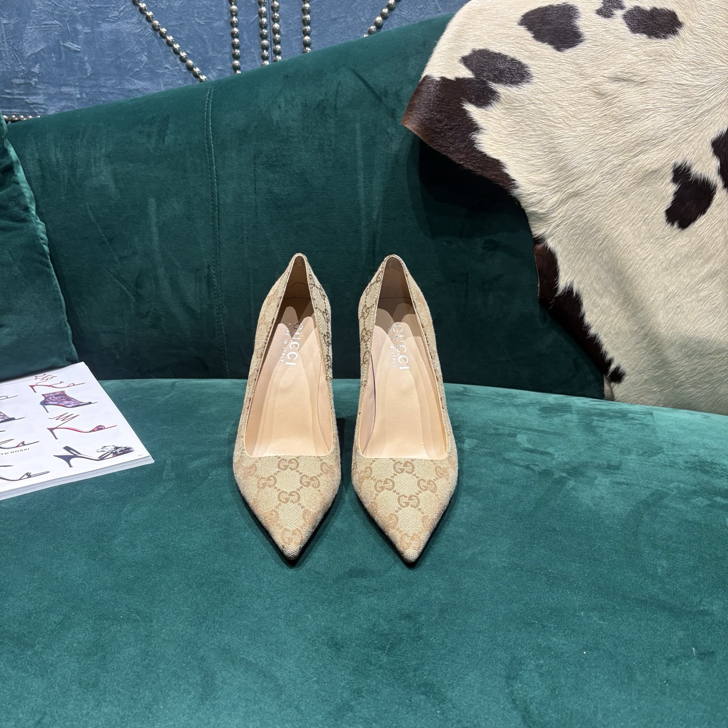 Gucci Style Leather Women's Shoes style reference detail image 1 from source 784684