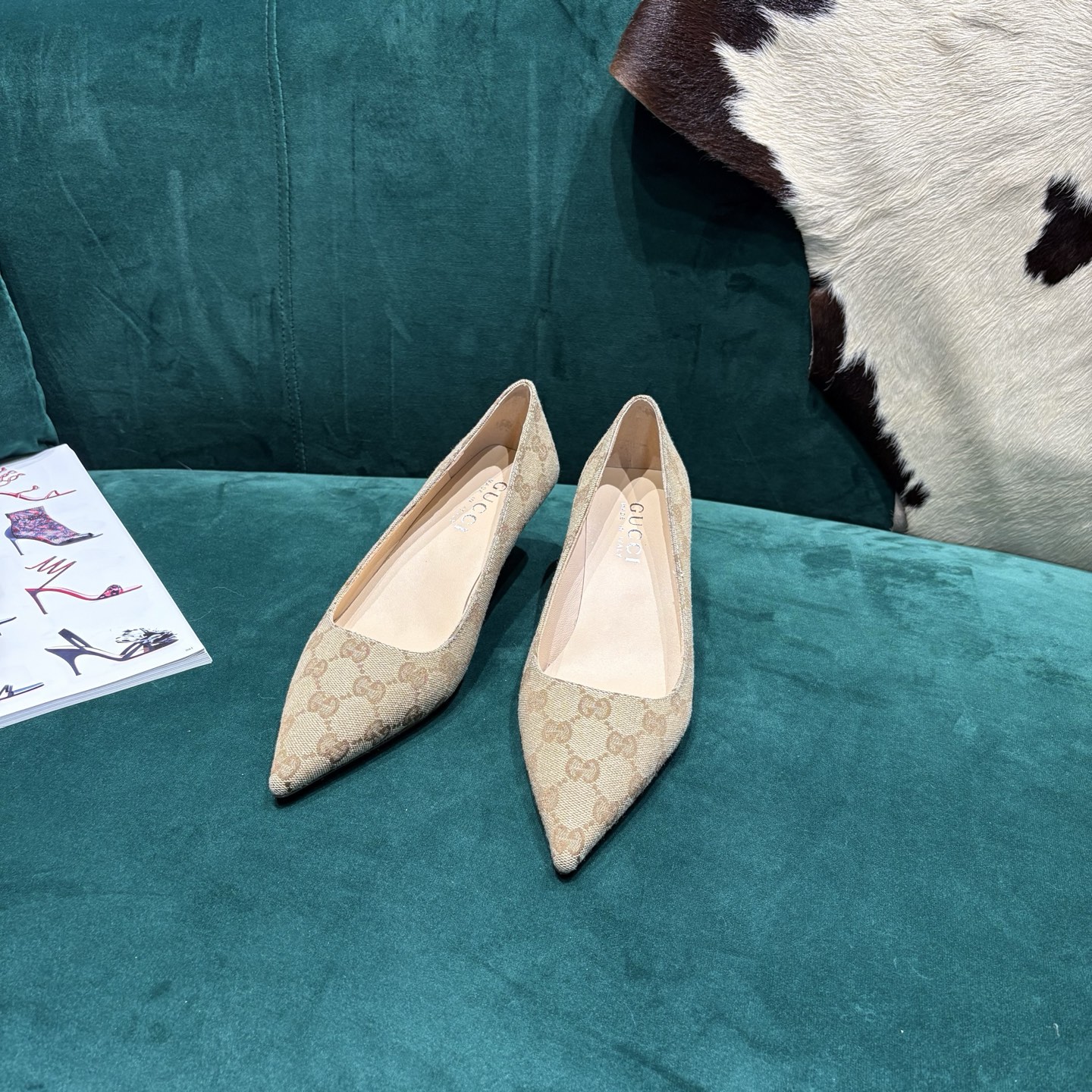 Gucci Style Leather Women's Shoes style reference detail image 1 from source 784686