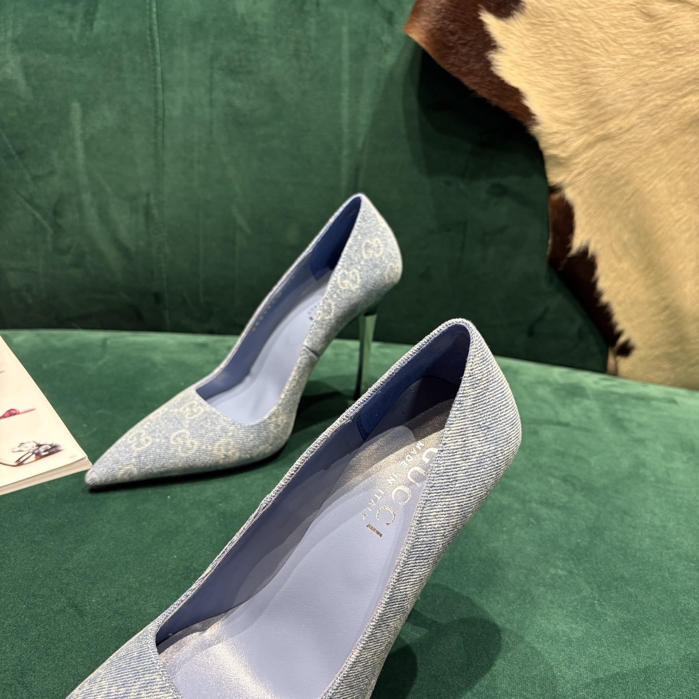 Gucci Style Leather Women's Shoes style reference detail image 5 from source 784687
