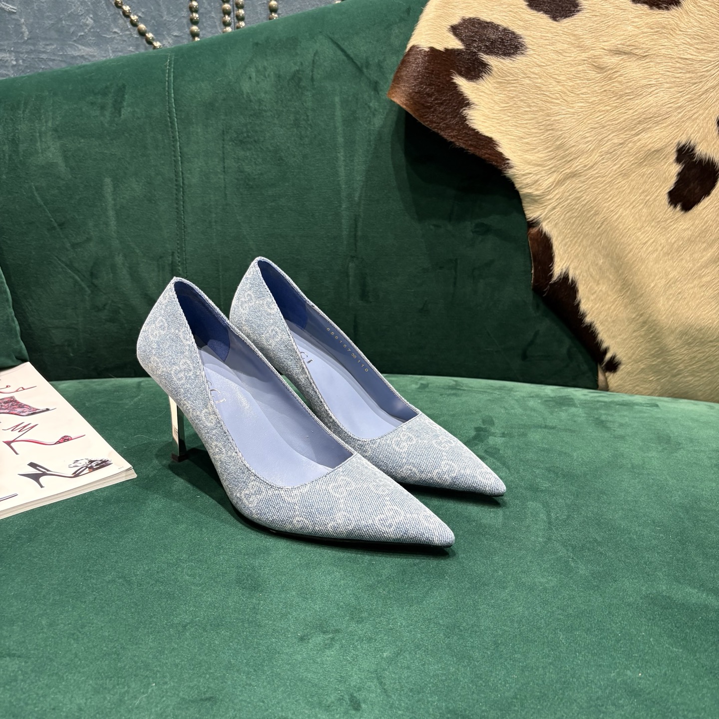 Gucci Style Leather Women's Shoes style reference detail image 2 from source 784688