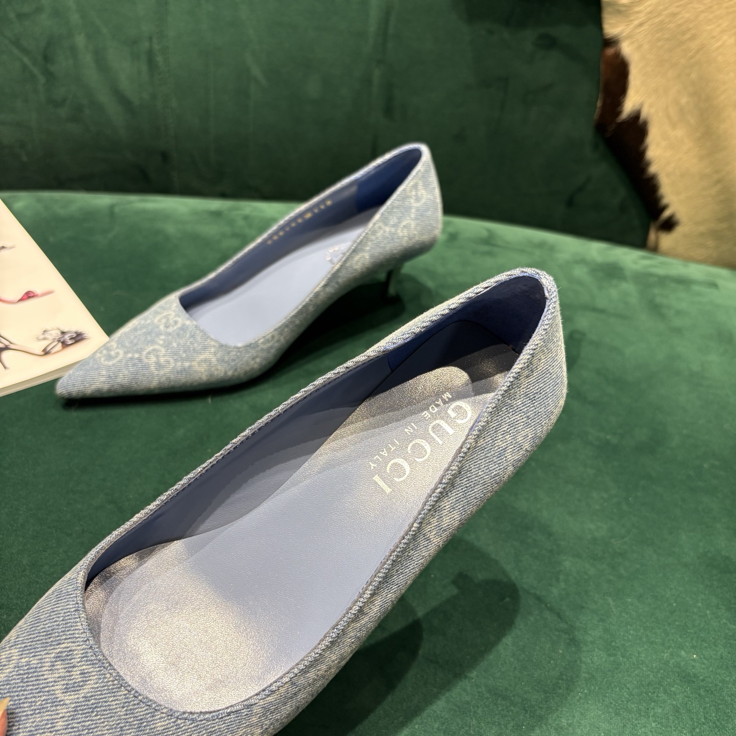 Gucci Style Leather Women's Shoes style reference detail image 5 from source 784689