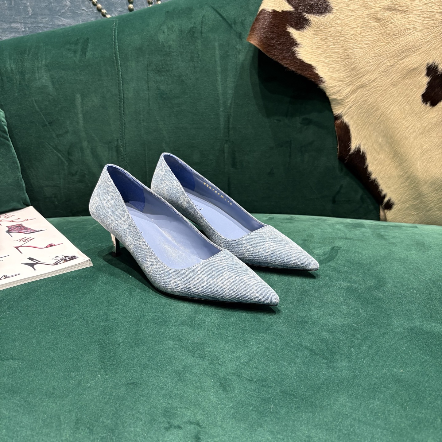 Gucci Style Leather Women's Shoes style reference detail image 2 from source 784689