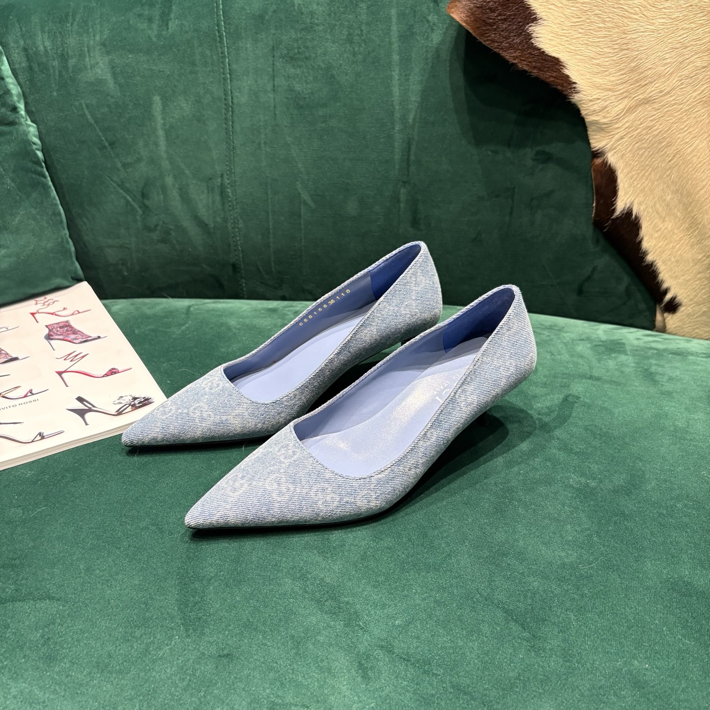 Gucci Style Leather Women's Shoes style reference detail image 3 from source 784689
