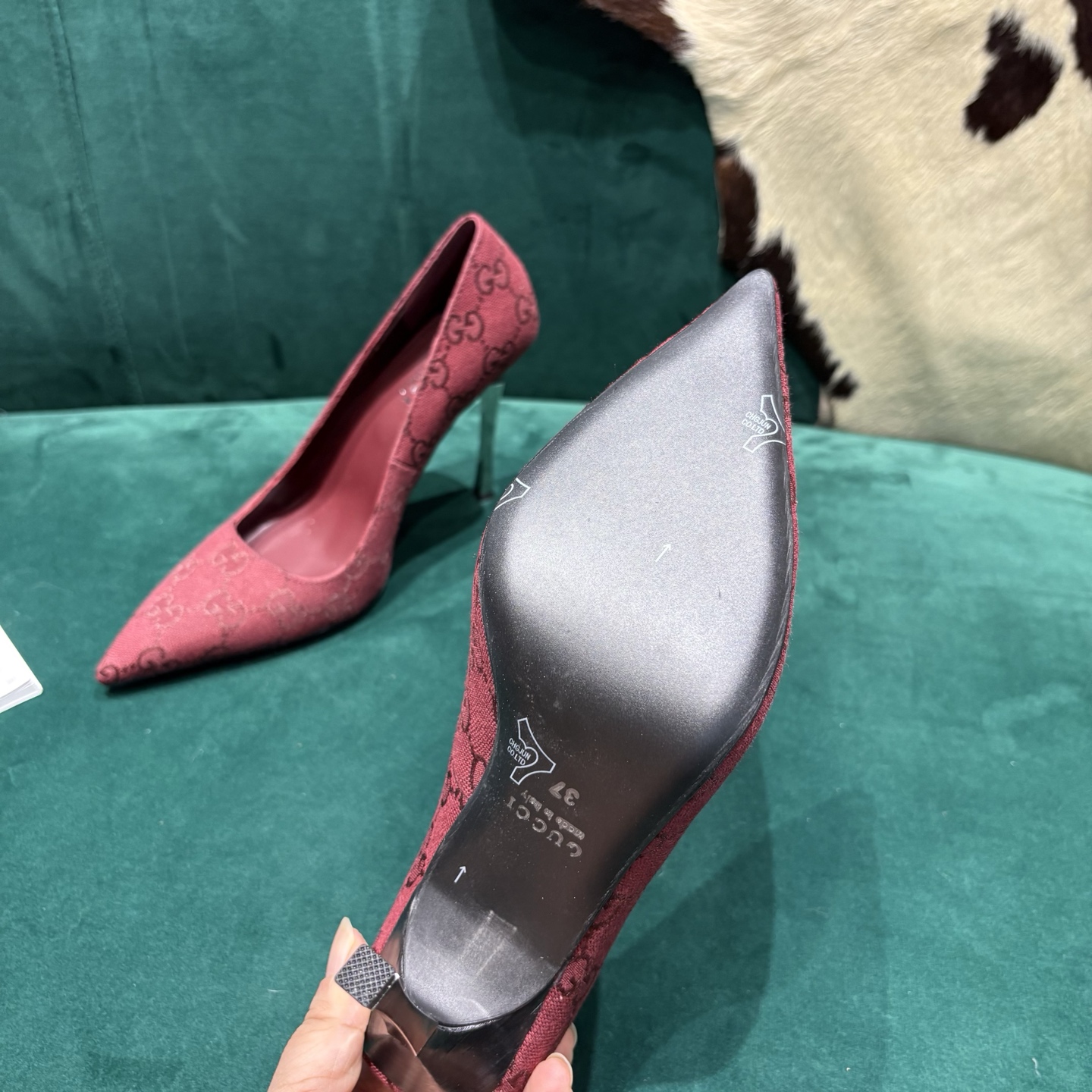 Gucci Style Leather Women's Shoes style reference detail image 6 from source 784690