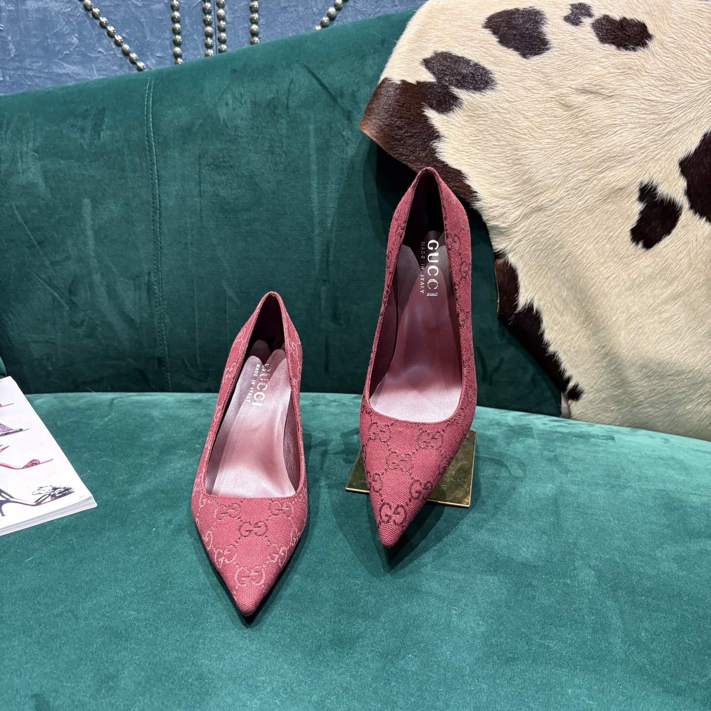 Gucci Style Leather Women's Shoes style reference detail image 8 from source 784691