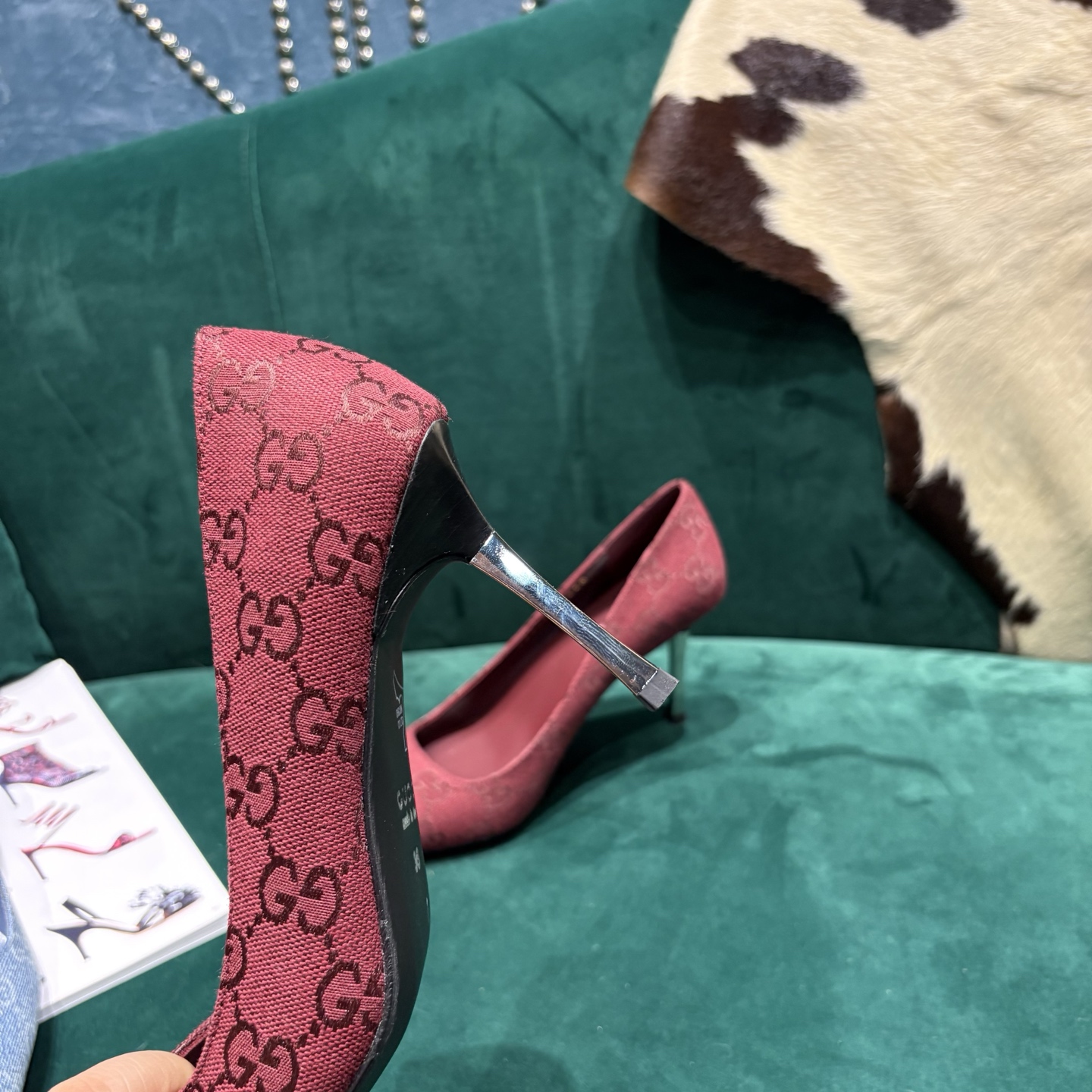 Gucci Style Leather Women's Shoes style reference detail image 6 from source 784691