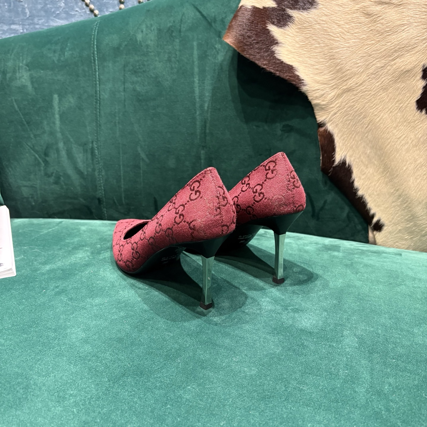 Gucci Style Leather Women's Shoes style reference detail image 9 from source 784691