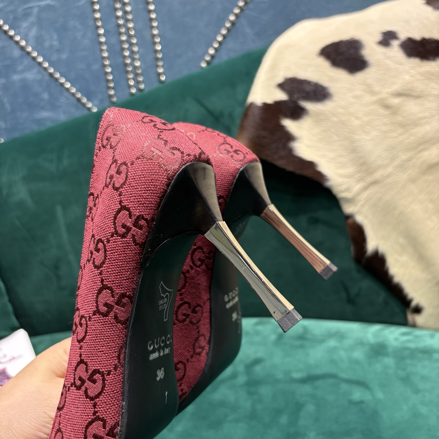 Gucci Style Leather Women's Shoes style reference detail image 7 from source 784691