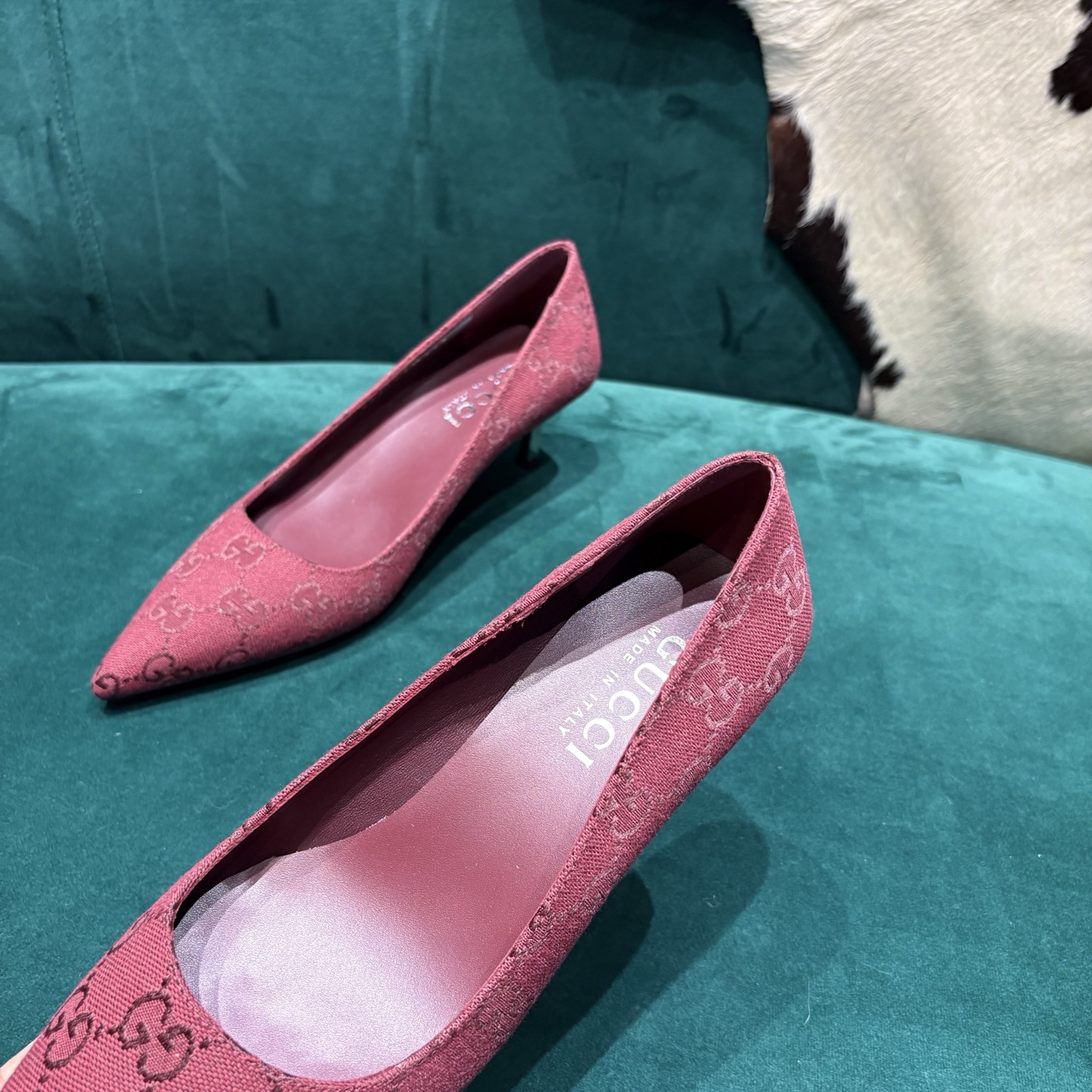 Gucci Style Leather Women's Shoes style reference detail image 5 from source 784692