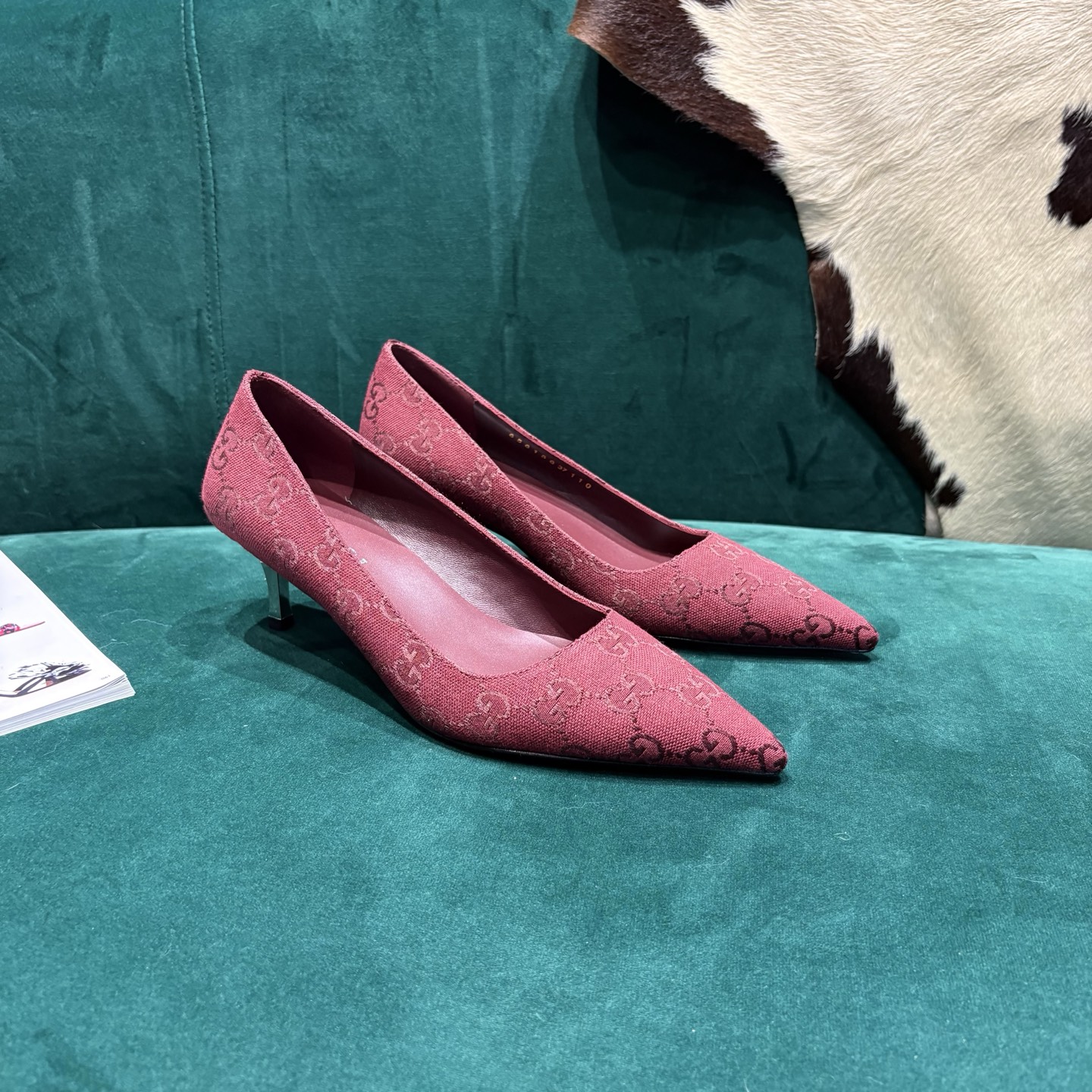 Gucci Style Leather Women's Shoes style reference detail image 3 from source 784692