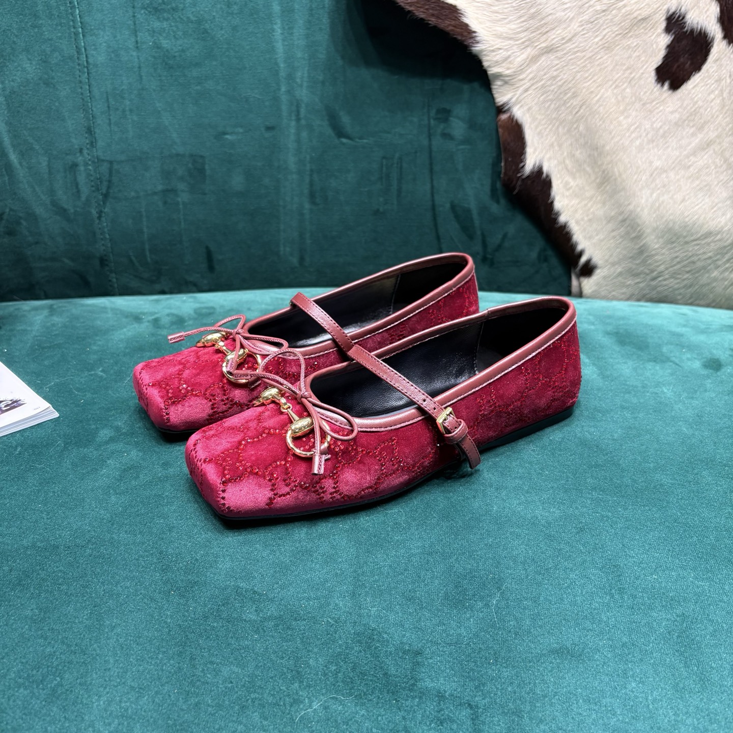 Gucci Style Leather Women's Shoes style reference detail image 3 from source 784698