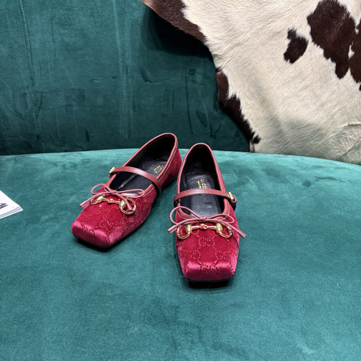 Gucci Style Leather Women's Shoes style reference detail image 1 from source 784698