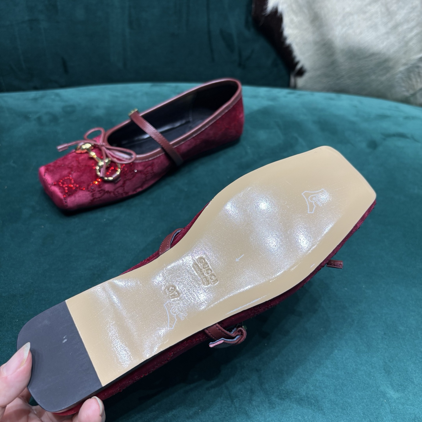 Gucci Style Leather Women's Shoes style reference detail image 6 from source 784698