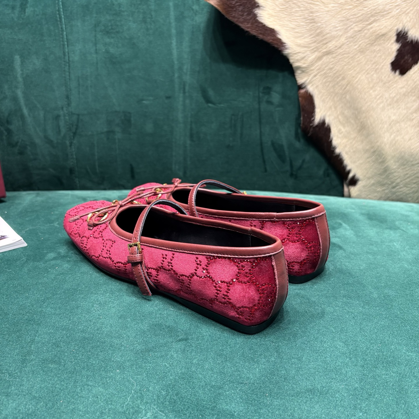 Gucci Style Leather Women's Shoes style reference detail image 7 from source 784698