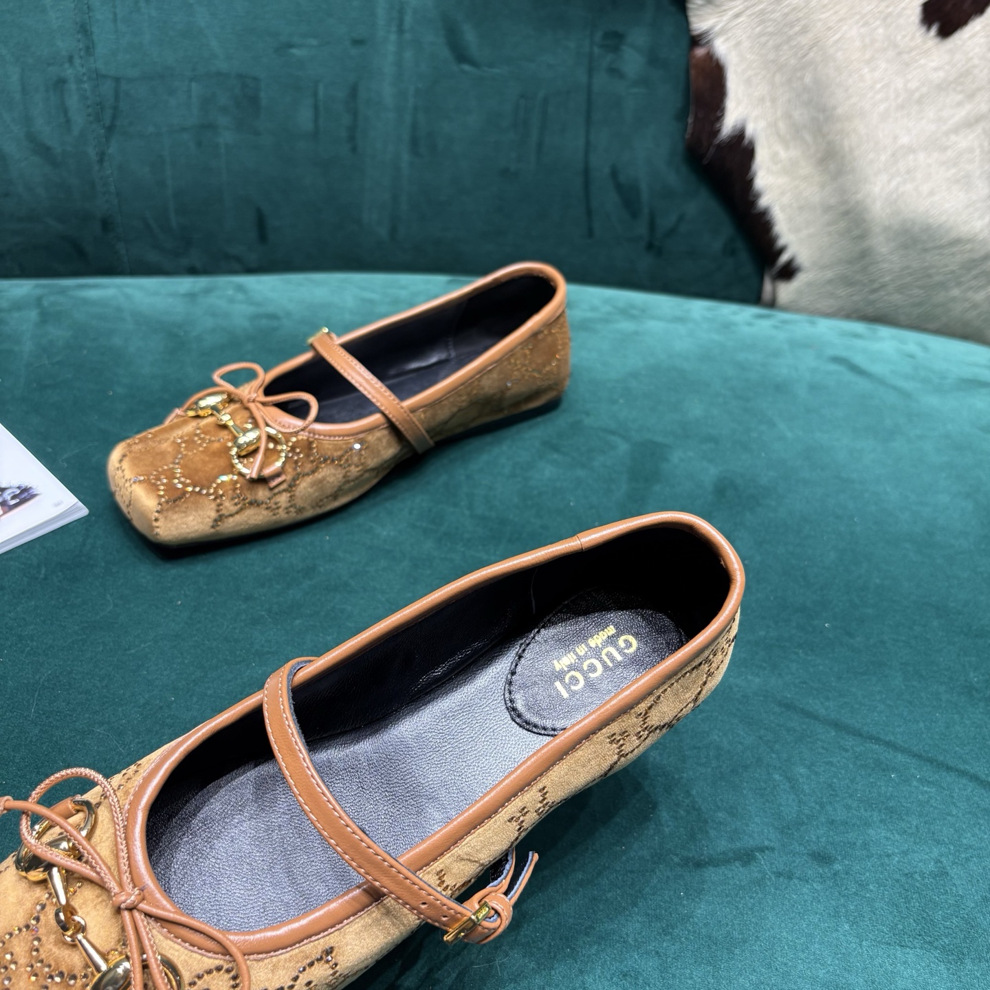 Gucci Style Leather Women's Shoes style reference detail image 5 from source 784700