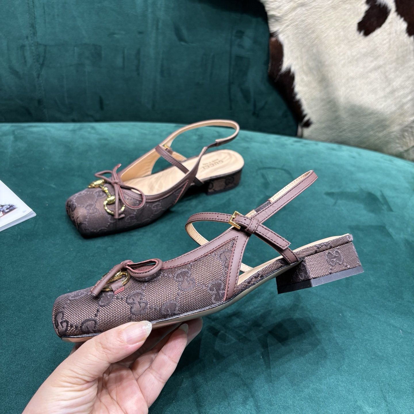 Gucci Style Leather Women's Shoes style reference detail image 4 from source 784693