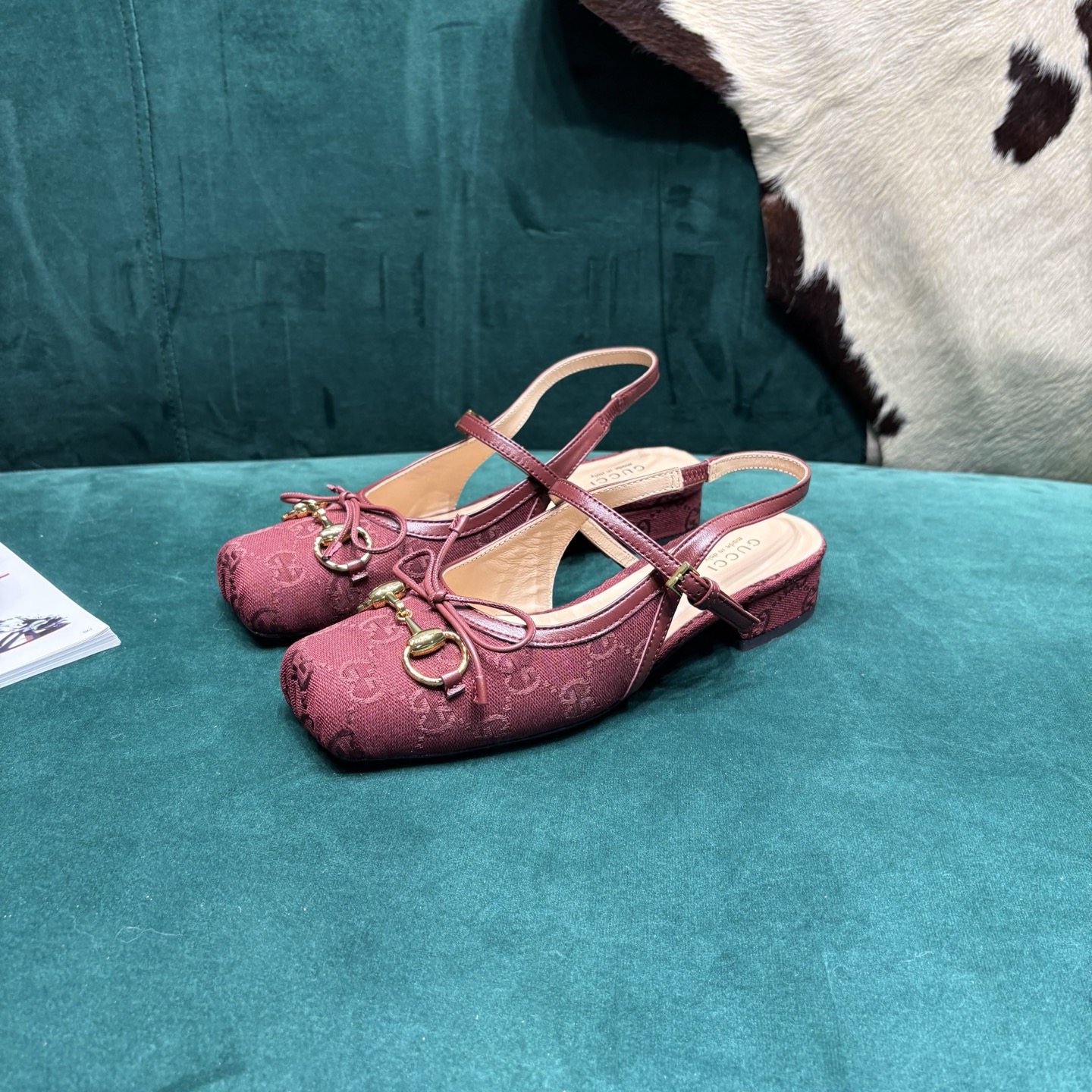 Gucci Style Leather Women's Shoes style reference detail image 3 from source 784695