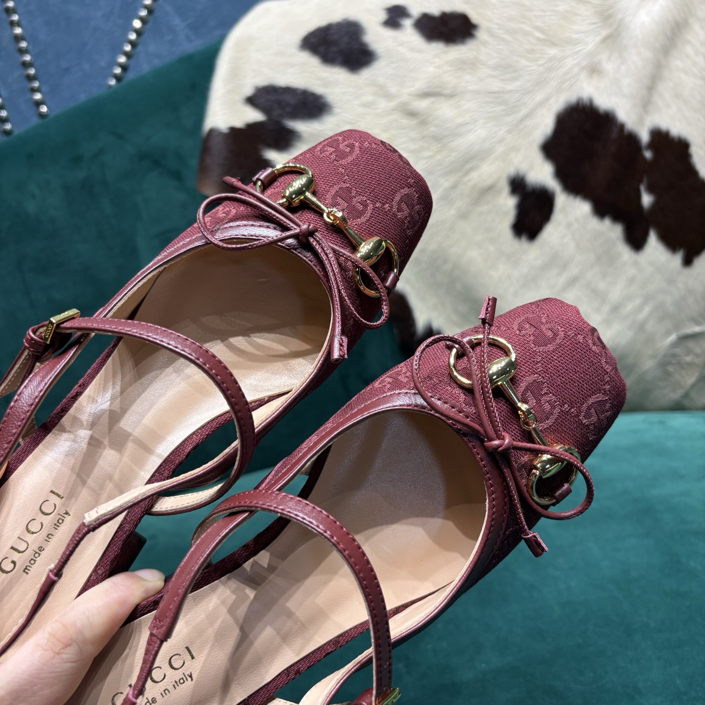 Gucci Style Leather Women's Shoes style reference detail image 6 from source 784695