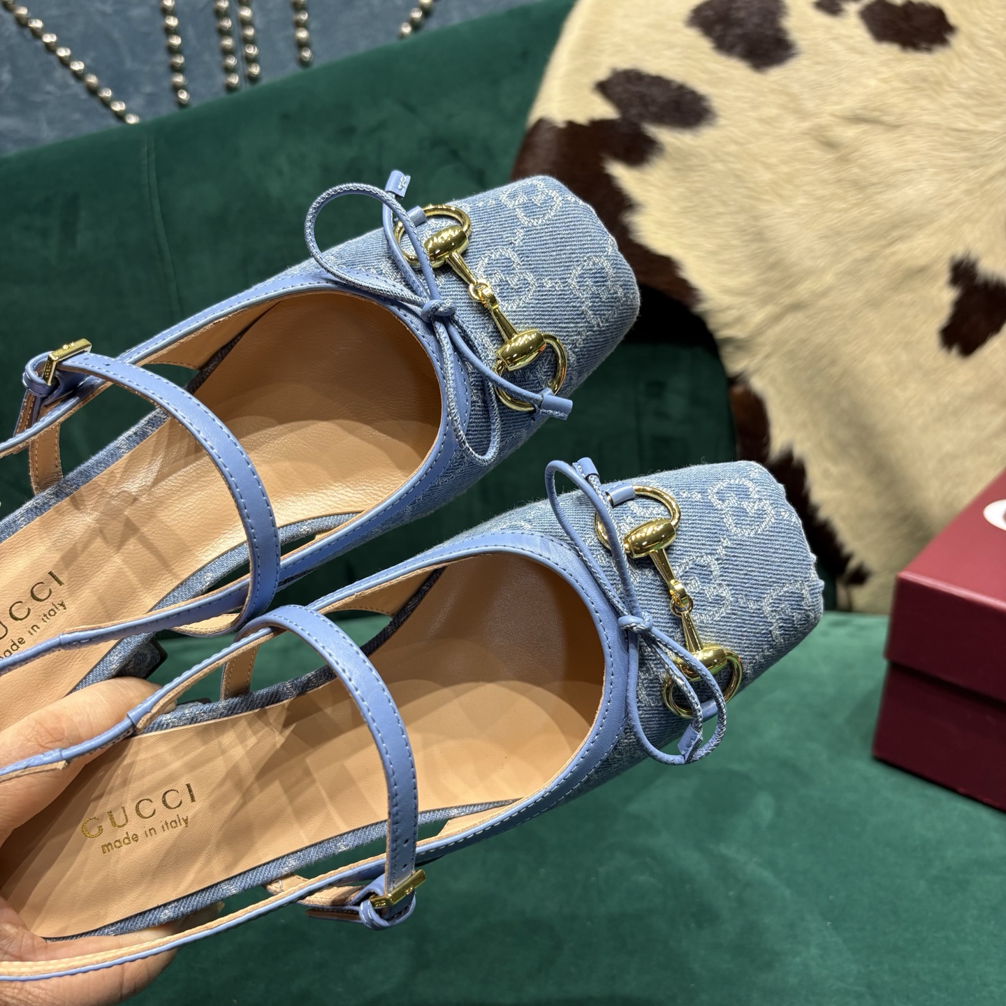 Gucci Style Leather Women's Shoes style reference detail image 6 from source 784696