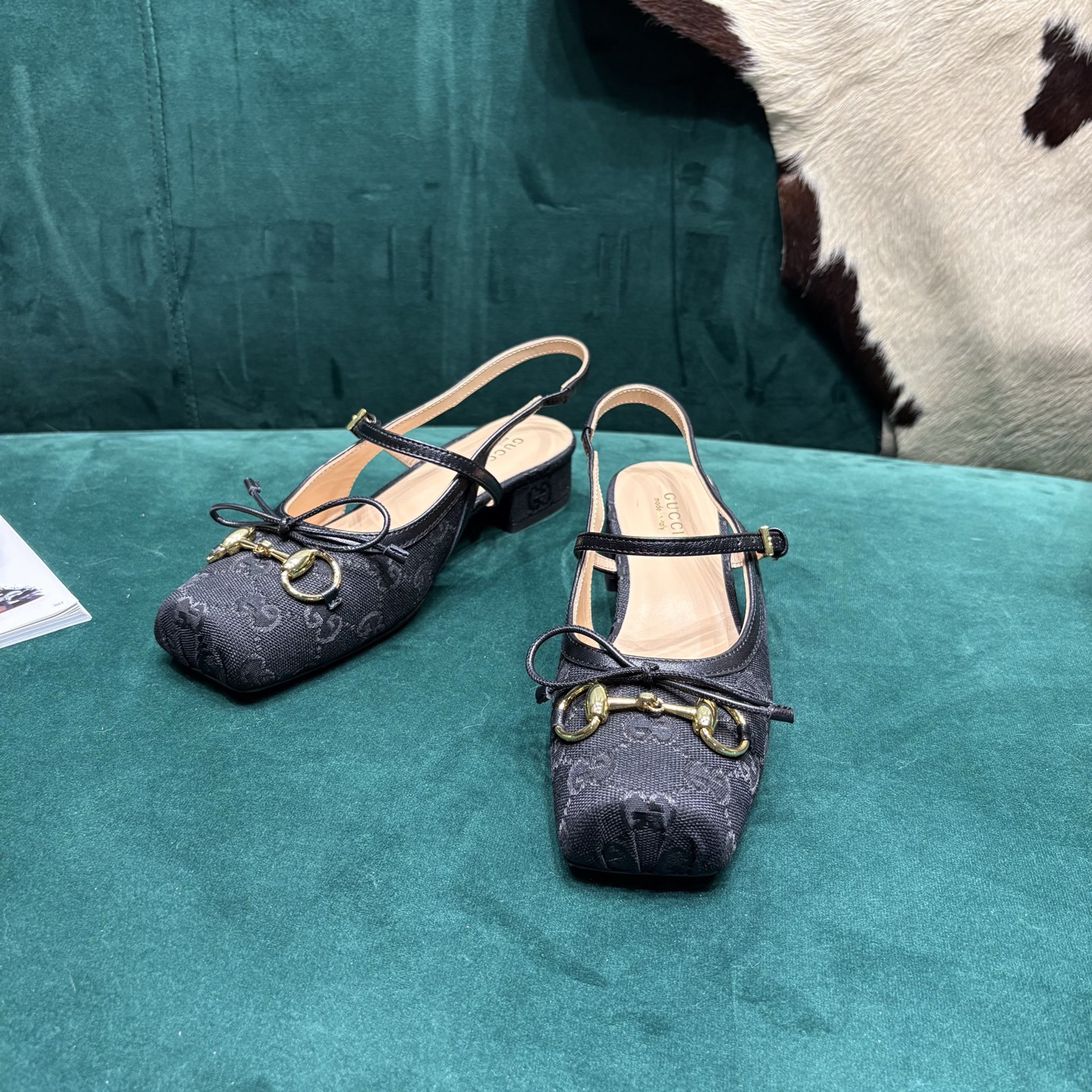 Gucci Style Leather Women's Shoes style reference detail image 1 from source 784697