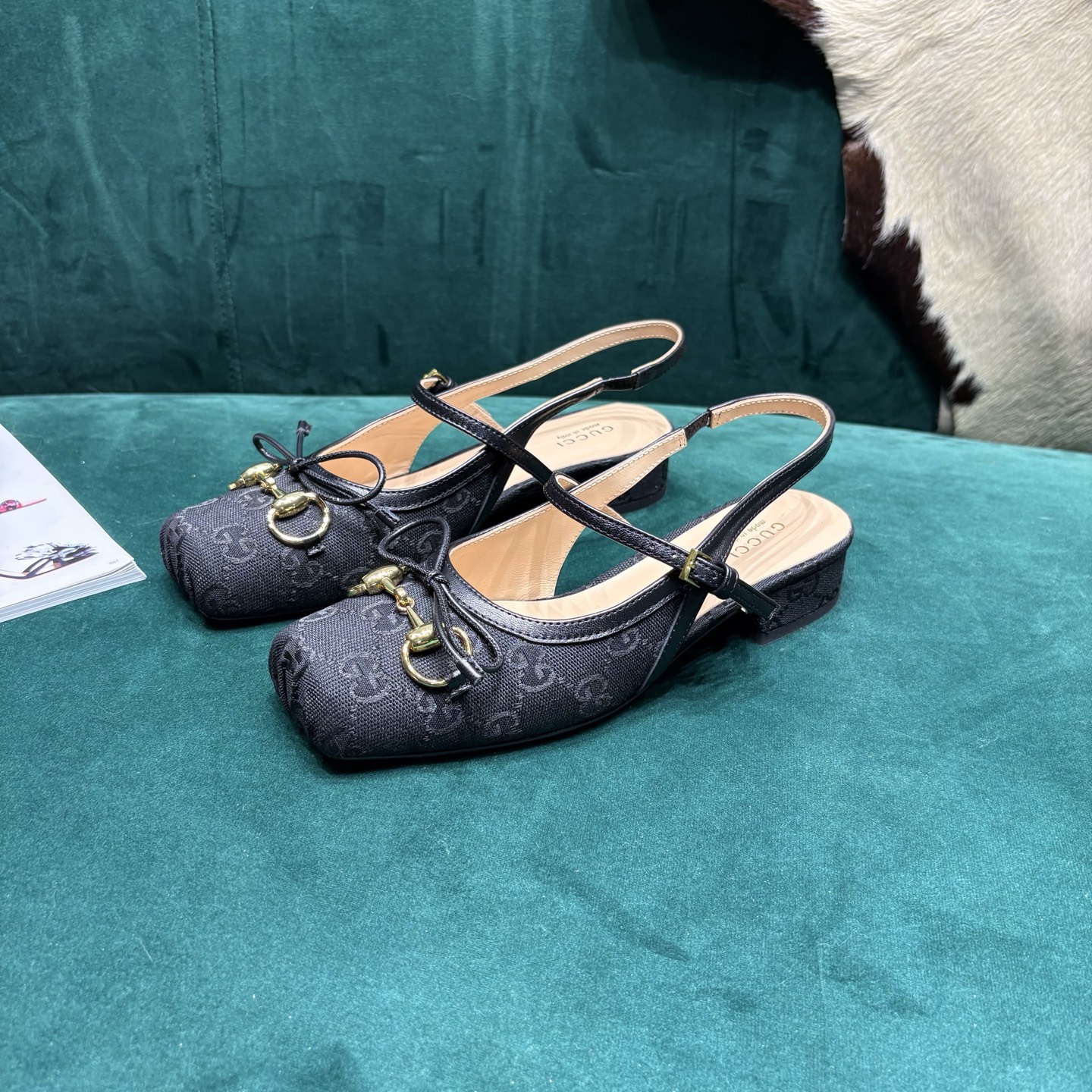 Gucci Style Leather Women's Shoes style reference detail image 3 from source 784697