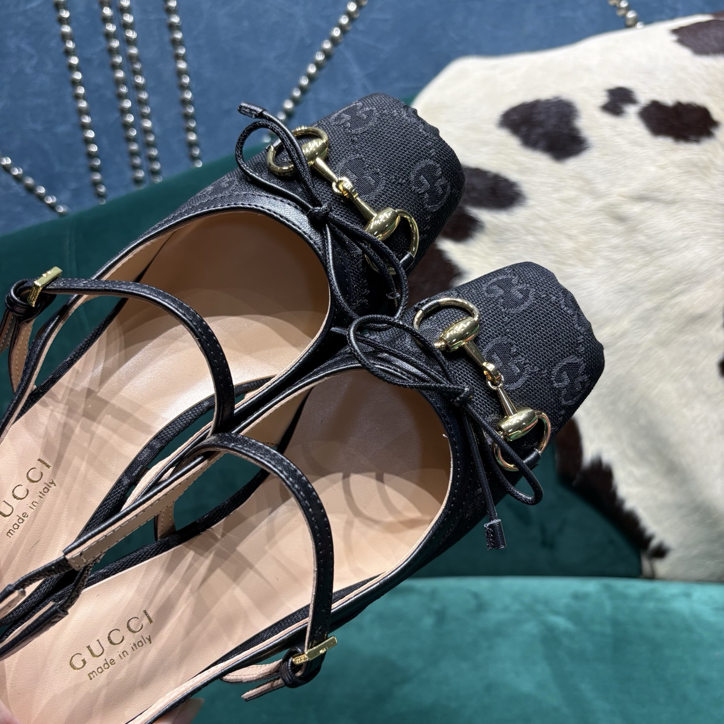 Gucci Style Leather Women's Shoes style reference detail image 9 from source 784697
