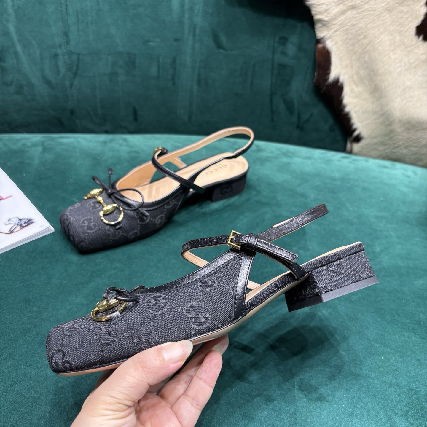 Gucci Style Leather Women's Shoes style reference detail image 4 from source 784697