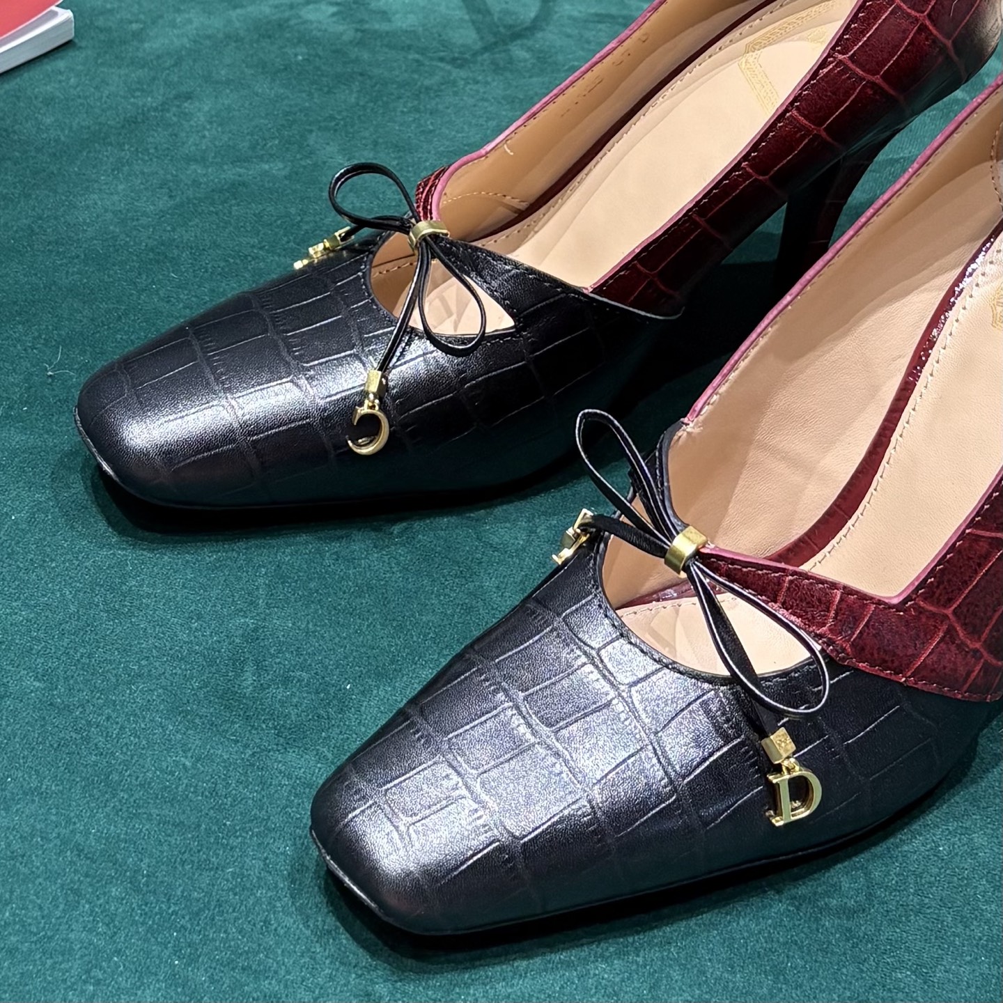 Dior Style Leather Women's Shoes style reference detail image 5 from source 785000
