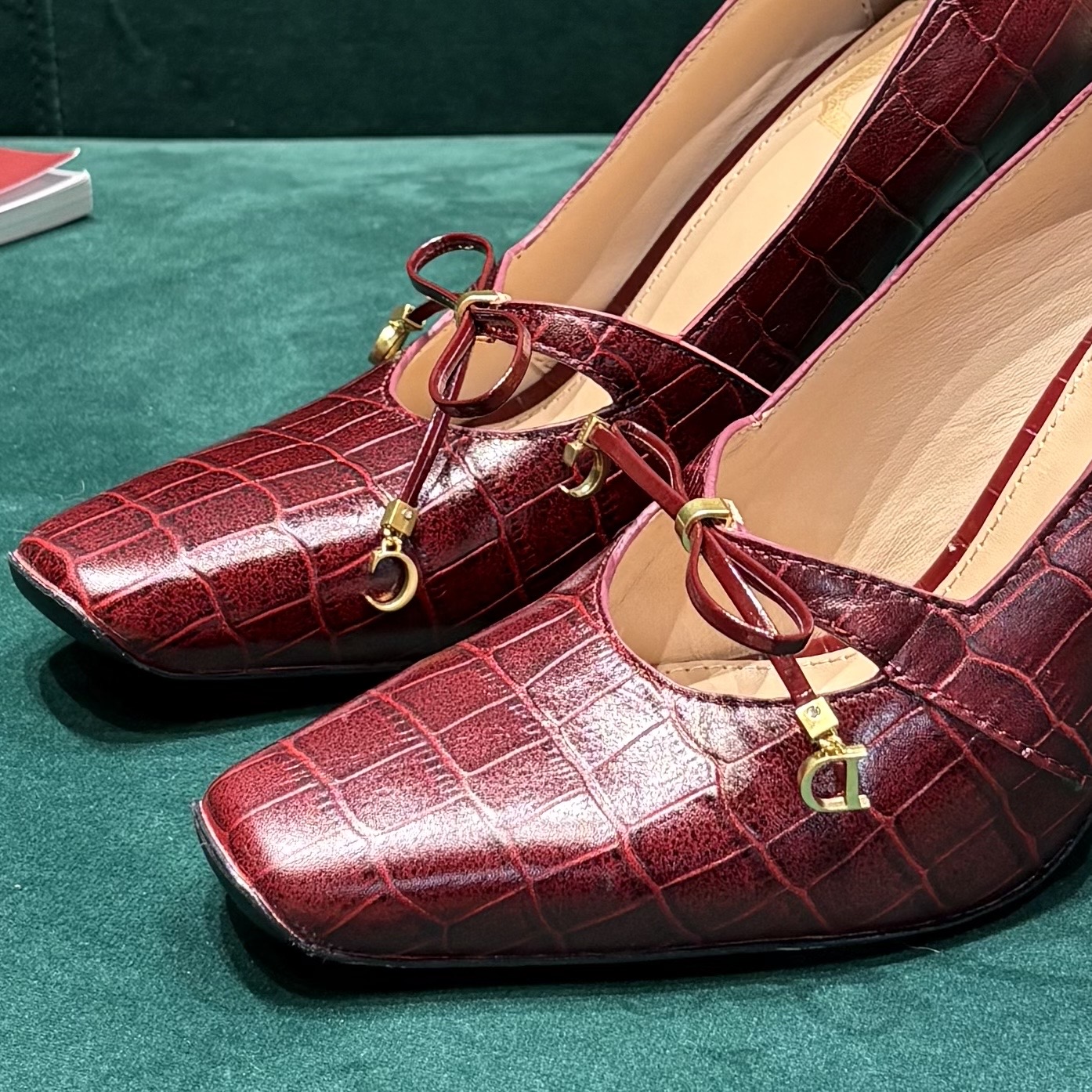 Dior Style Leather Women's Shoes style reference detail image 5 from source 785002