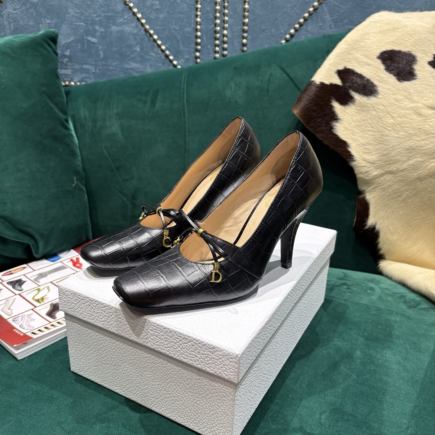 Dior Style Leather Women's Shoes style reference detail image 3 from source 785004