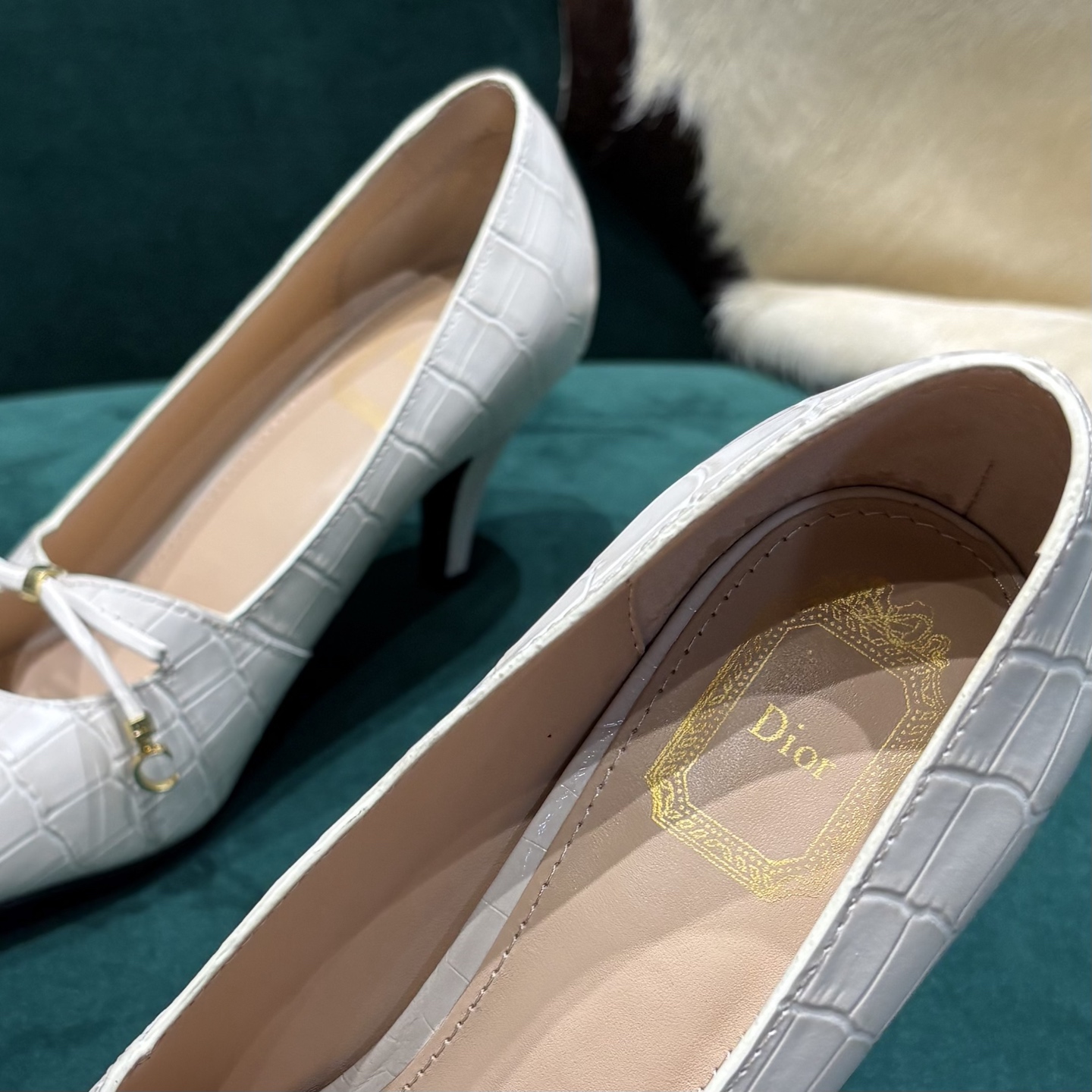 Dior Style Leather Women's Shoes style reference detail image 5 from source 785005