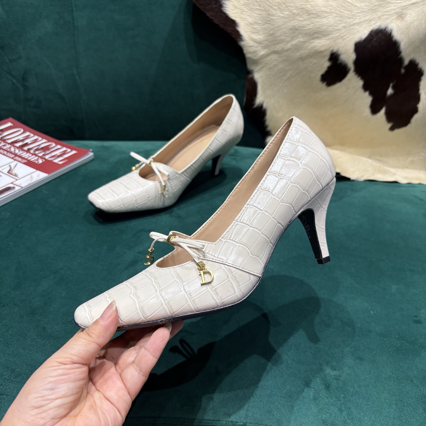 Dior Style Leather Women's Shoes style reference detail image 4 from source 785005