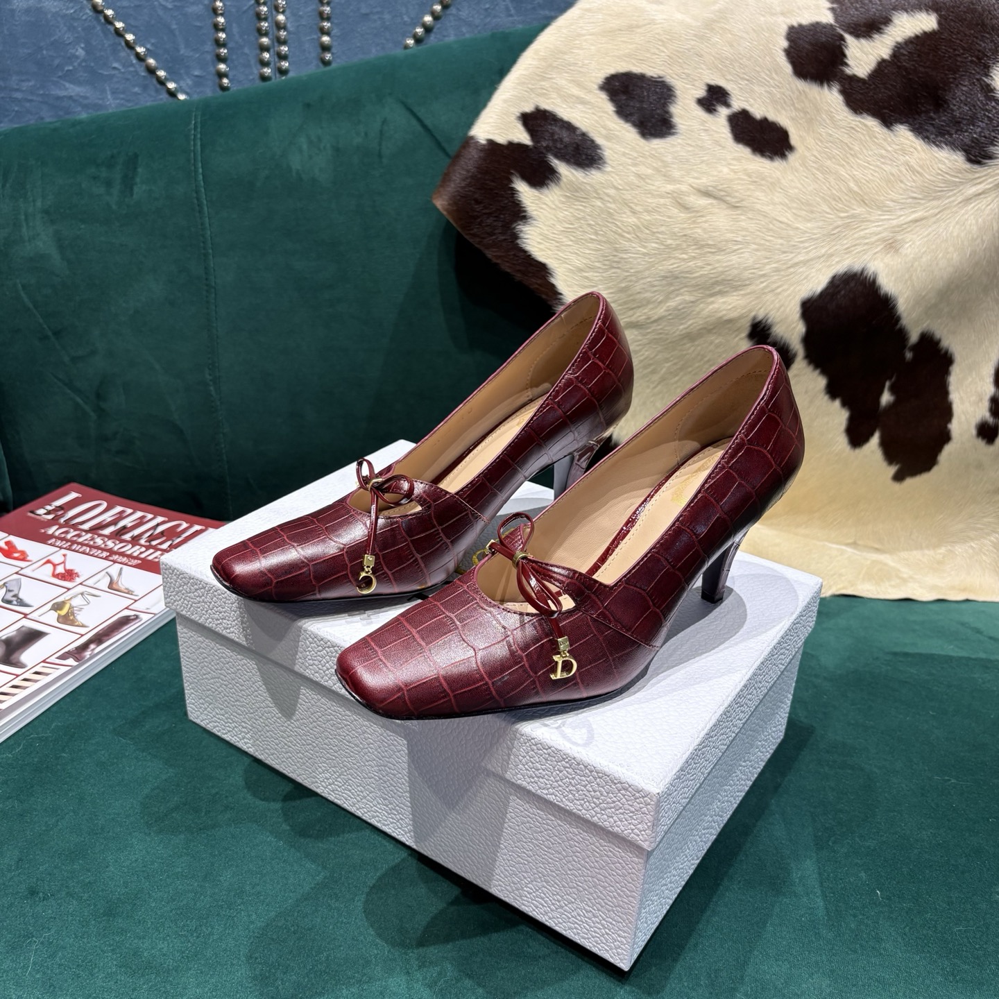 Dior Style Leather Women's Shoes style reference detail image 3 from source 785007
