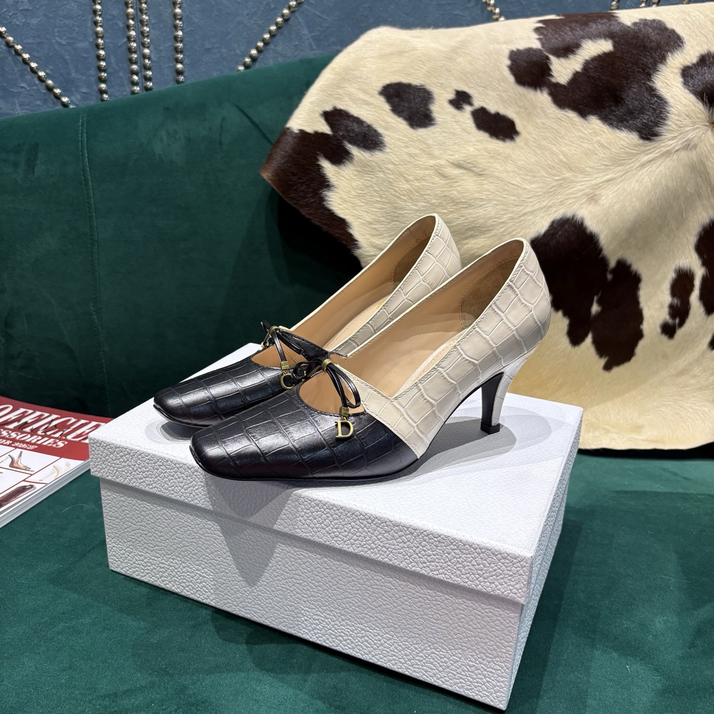Dior Style Leather Women's Shoes style reference detail image 3 from source 785008