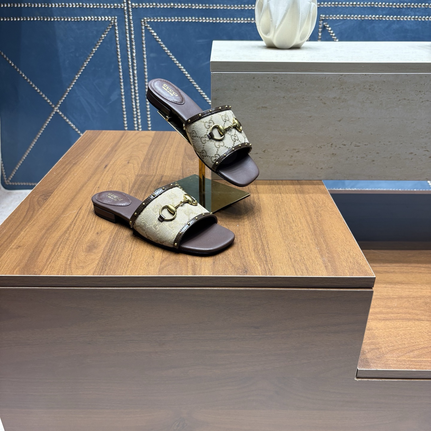 Gucci Women Shoes