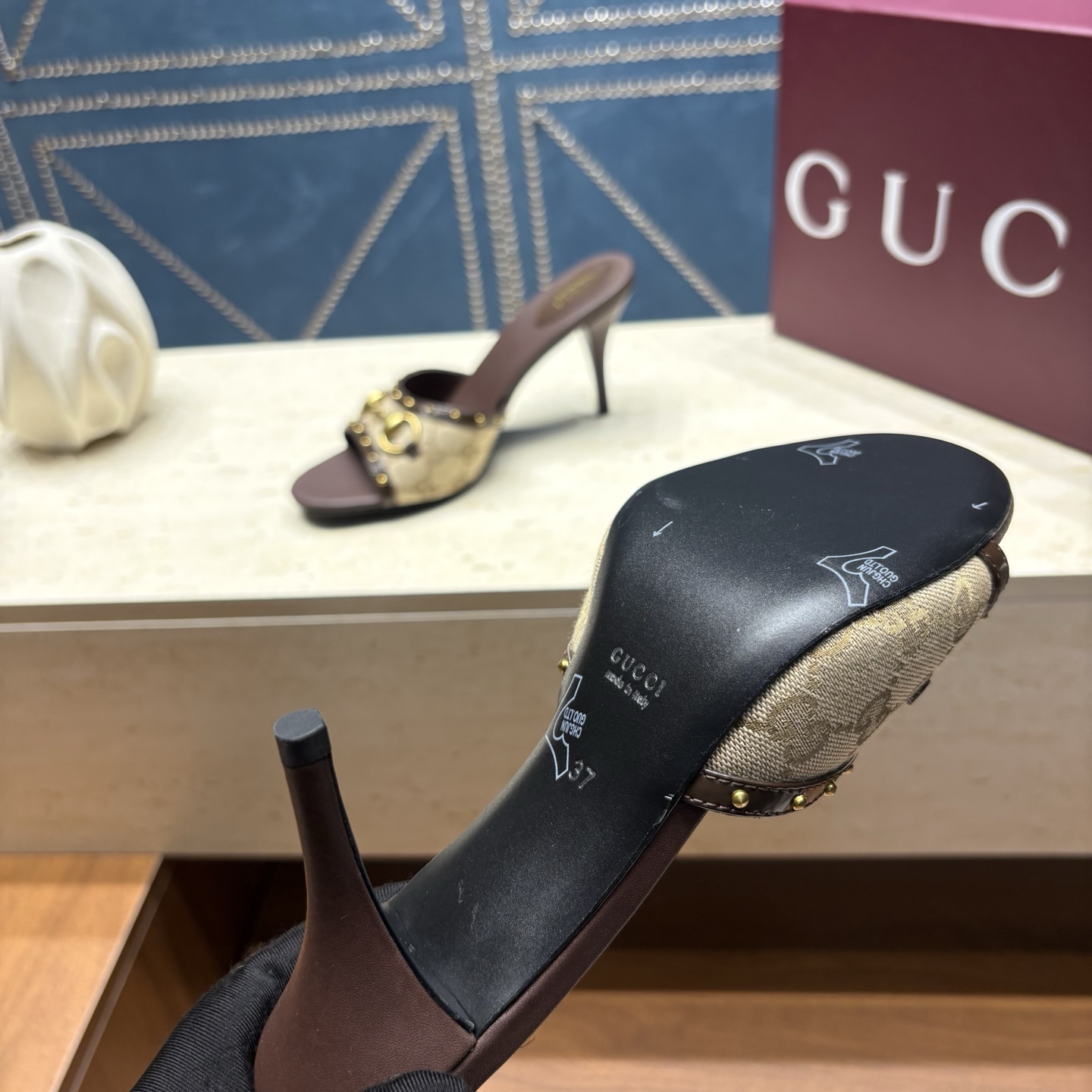 Gucci Women Shoes