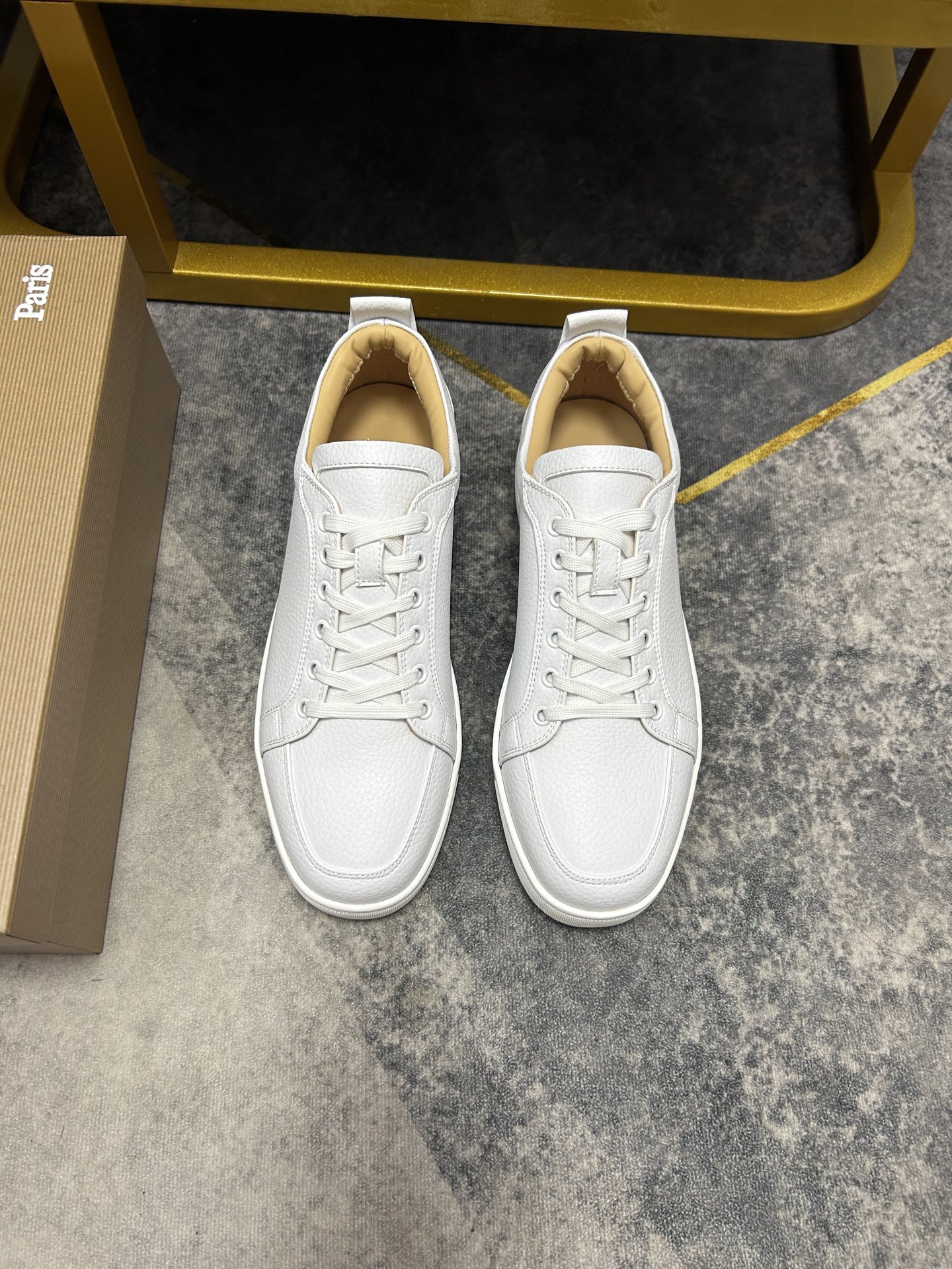 NO:604209,(Ready stock supports returns and exchanges). christian louboutin (CL red sole shoes) counter series, casual sneakers for couples, exclusive hot style release event, latex foot pads, finished outsole stitching [satisfied] female 35-40# male 38#-46, global supply [top version] original imported genuine leather upper, top original leather lining, original molded tpu outsole, original 1:1 detail processing, original shoe last,,, christian louboutin19860909(现货供应支持退换).christian louboutin（CL红底鞋）专柜系列,情侣休闲板鞋  独家热款发布活动乳胶垫脚成品大底车线[得意]女35-40#男38#-46,全球供货【顶级版】原版进口真皮鞋面,顶级原版皮内里,原版开模tpu大底,原版1:1细节处理,原版鞋楦,,,christian louboutin,Men's shoes