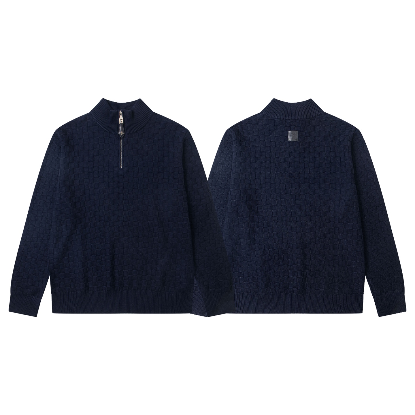 LV/路易威登2026新款真皮牌罗纹领口毛衣 老钱一下🤳🏻 S-XL 这款上身很洋气 是表述不出来的那种老钱风美感,简约大气不失实穿性同时又很洋气的一件  不挑人的版型 廓形弧度拿捏 即使你是150的体重 照样可以很显瘦有型 上身都显瘦有气质