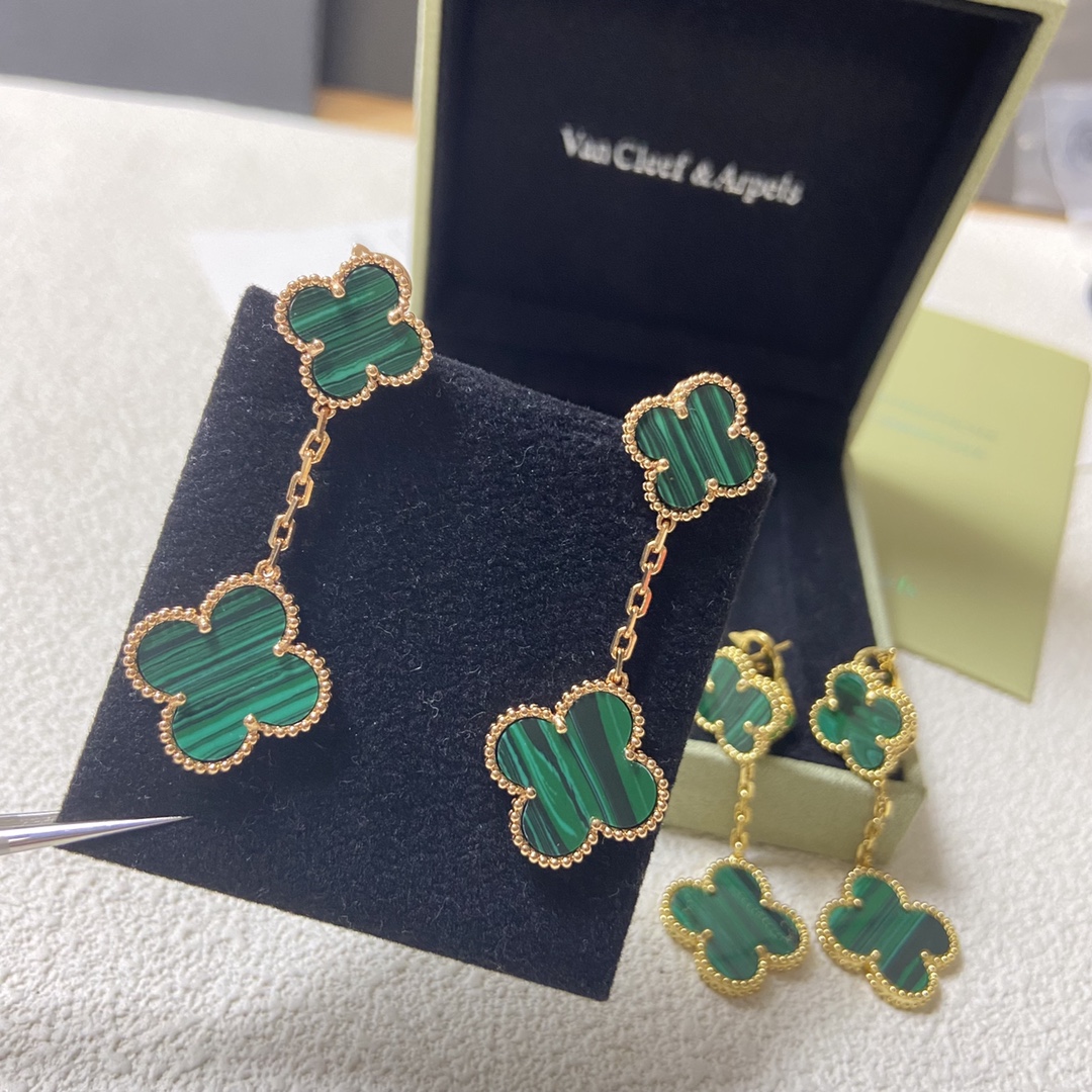 👑美弊了😘V@n 梵克雅宝四叶草双花红玛瑙耳拍最新款🍀电镀厚金✨超强保色❤️做工精致 爆款🔥 爆款🔥实拍
