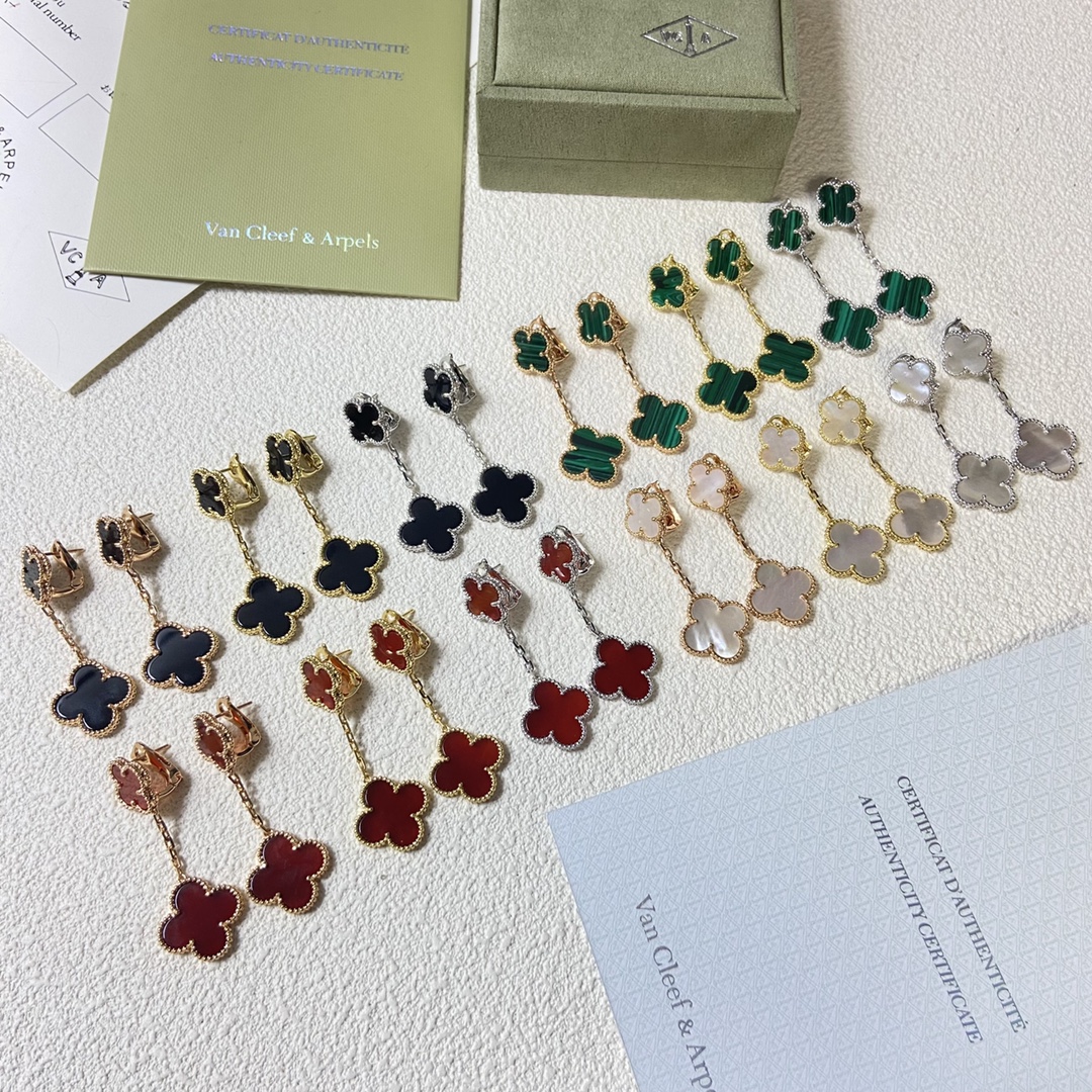 👑美弊了😘V@n 梵克雅宝四叶草双花红玛瑙耳拍最新款🍀电镀厚金✨超强保色❤️做工精致 爆款🔥 爆款🔥实拍