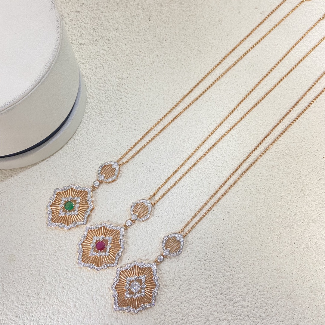 ¥138 布契拉提项链 新品拉丝镂空分色花瓣项链 