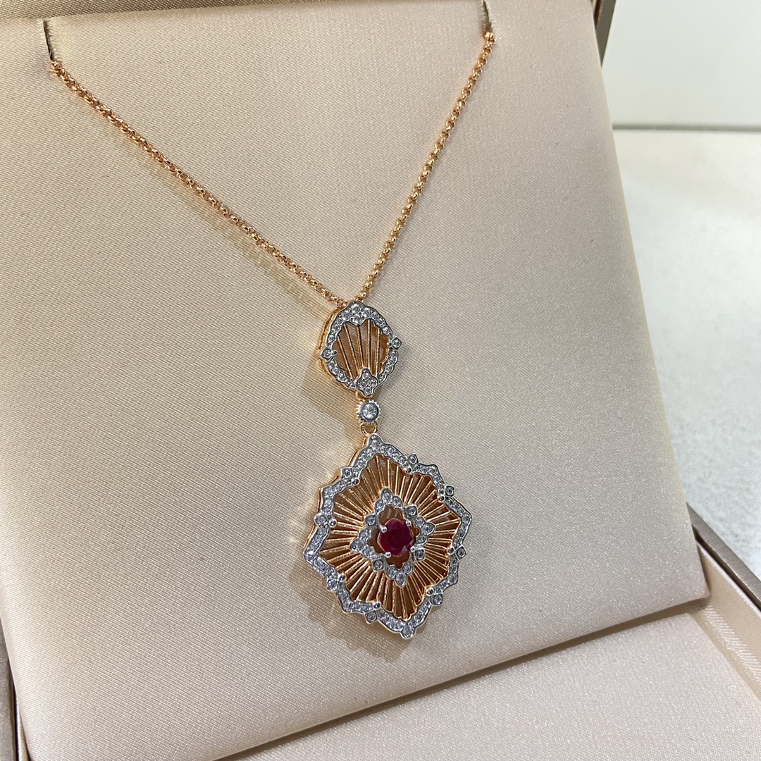 ¥138 布契拉提项链 新品拉丝镂空分色花瓣项链 