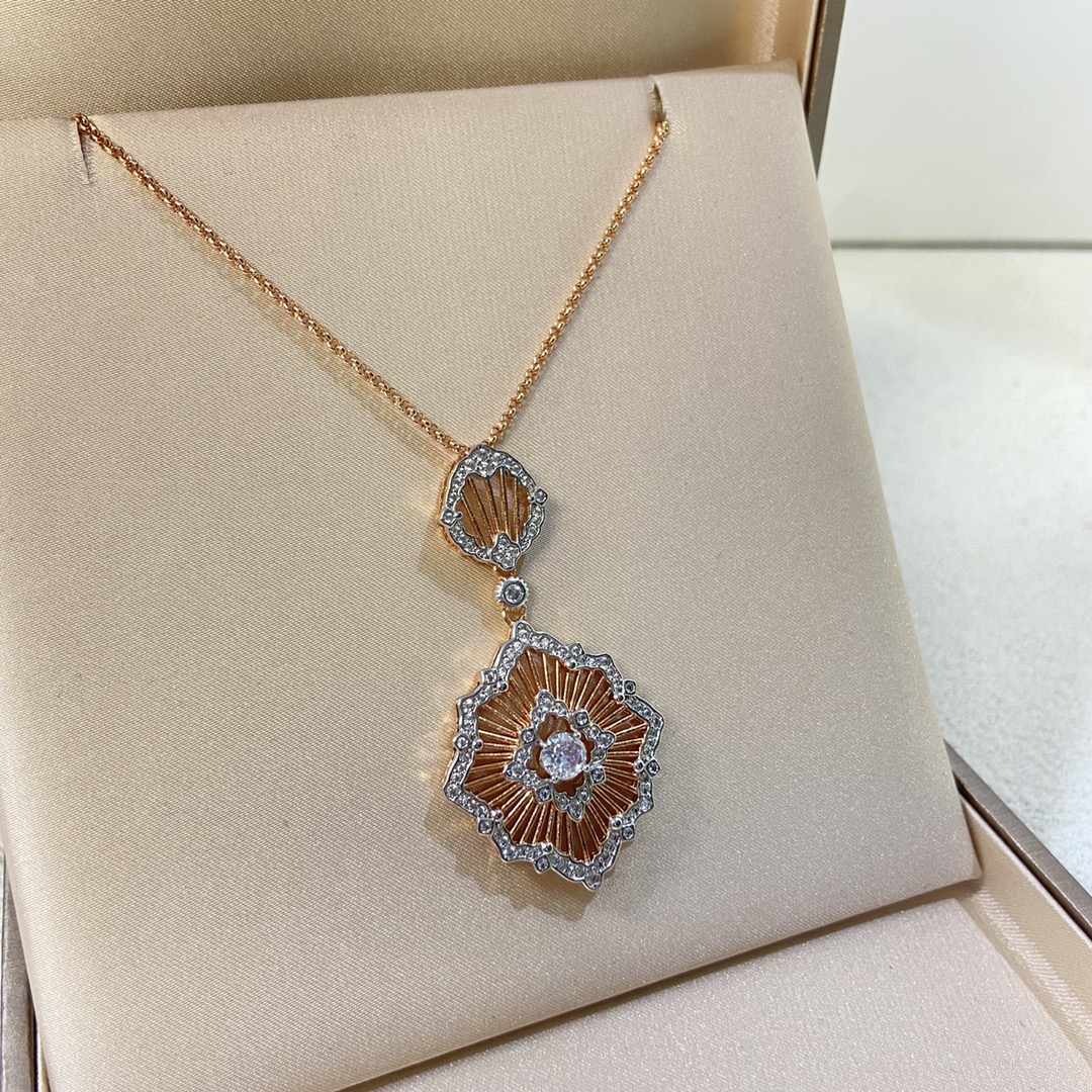 ¥138 布契拉提项链 新品拉丝镂空分色花瓣项链 
