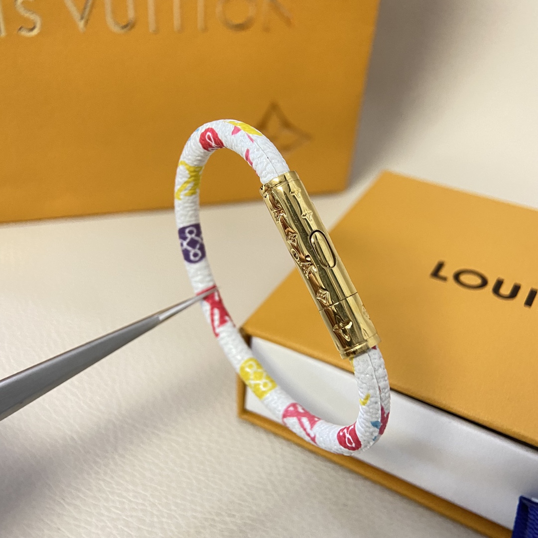 ¥118 Lv皮绳 新品乱花白色皮绳 长度：17.19 