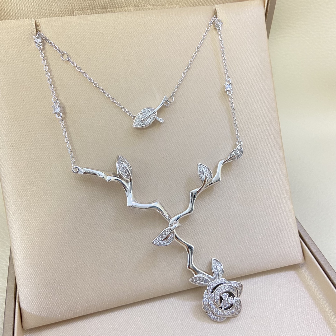 ¥148 迪奥项链 新品玫瑰花项链 