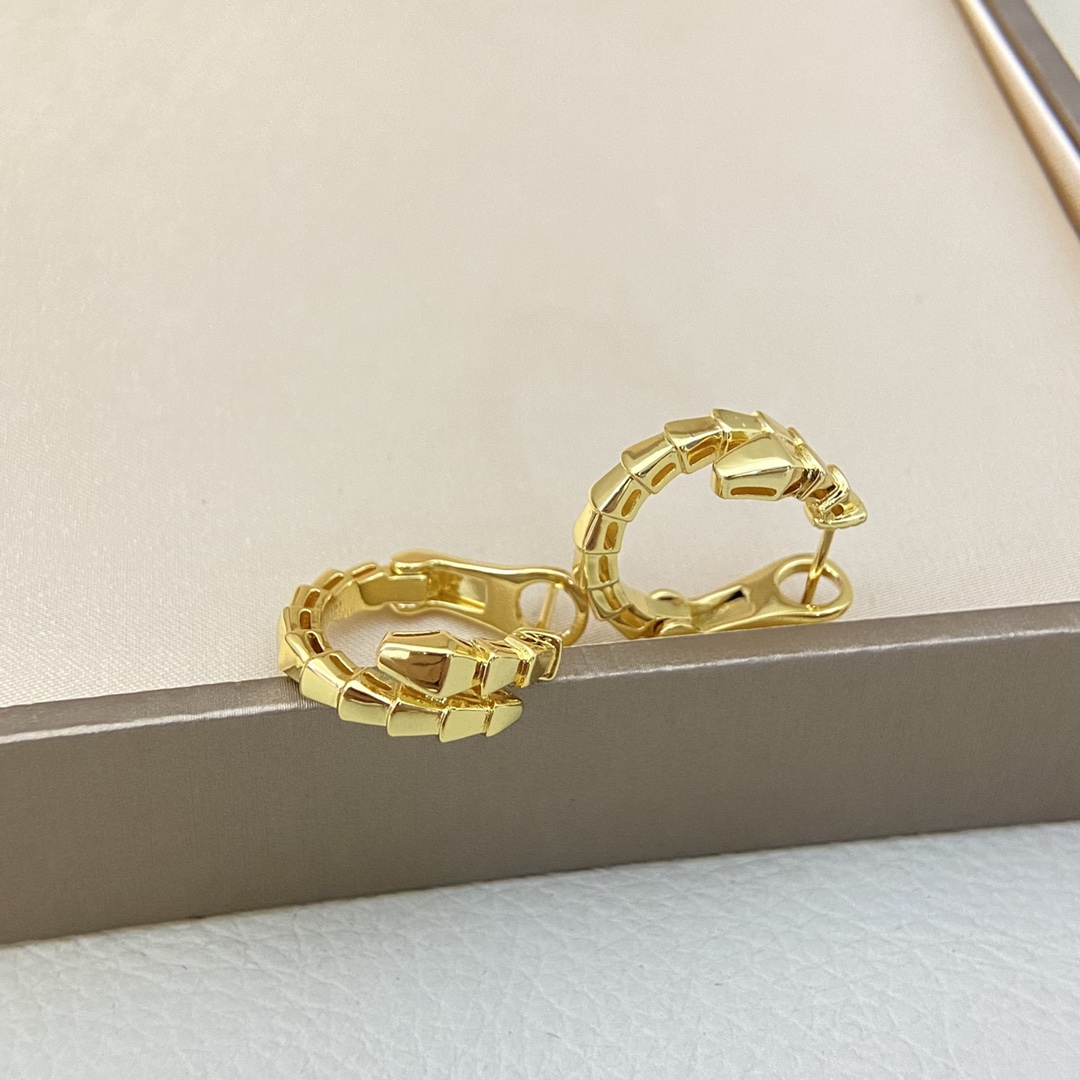 👑Bvlgari新品 宝格丽 SerPenti蛇系列 光面蛇 耳钉 精选德国材质电镀18k金 超高品质 