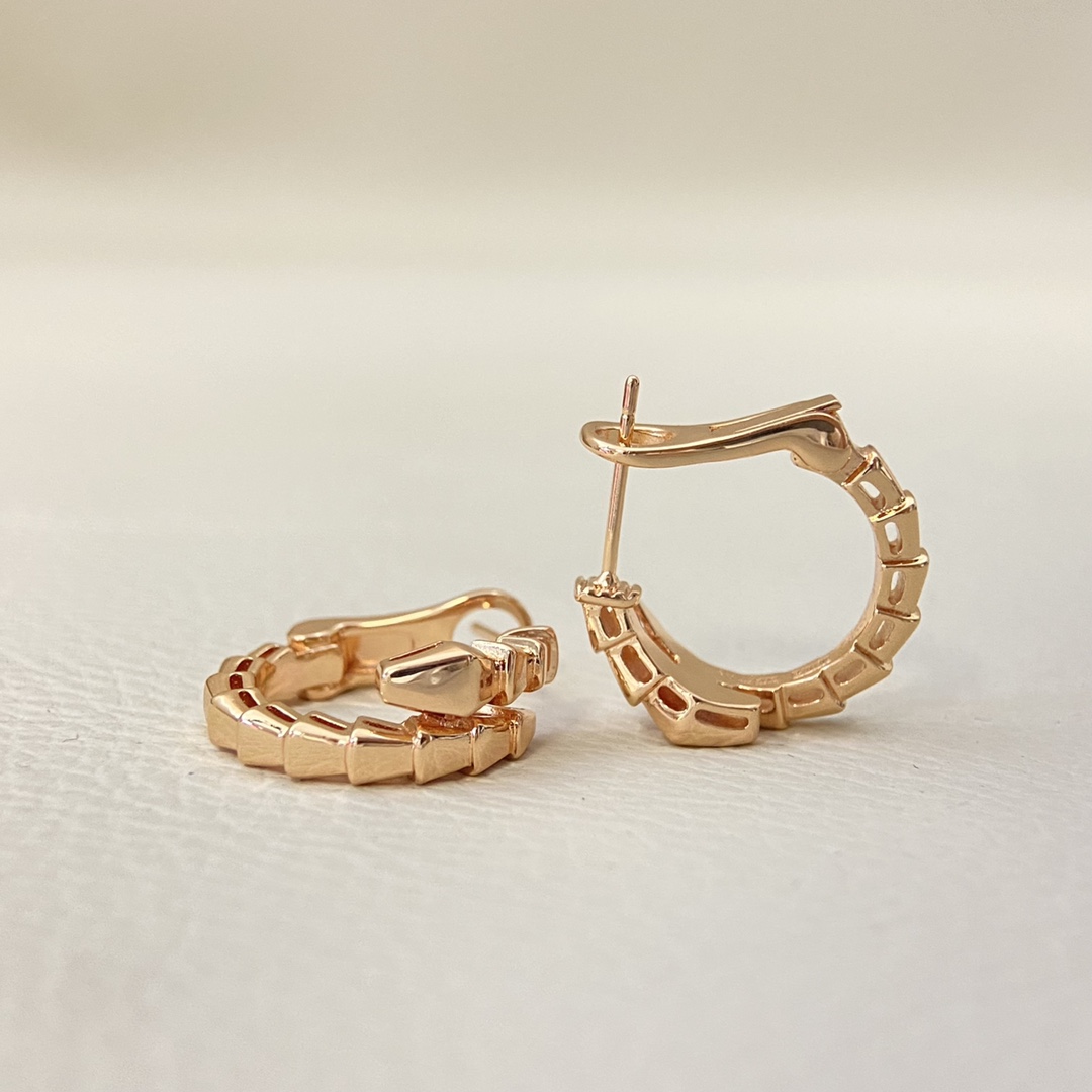 👑Bvlgari新品 宝格丽 SerPenti蛇系列 光面蛇 耳钉 精选德国材质电镀18k金 超高品质 