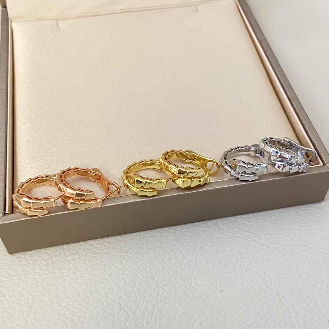 👑Bvlgari新品 宝格丽 SerPenti蛇系列 光面蛇 耳钉 精选德国材质电镀18k金 超高品质 
