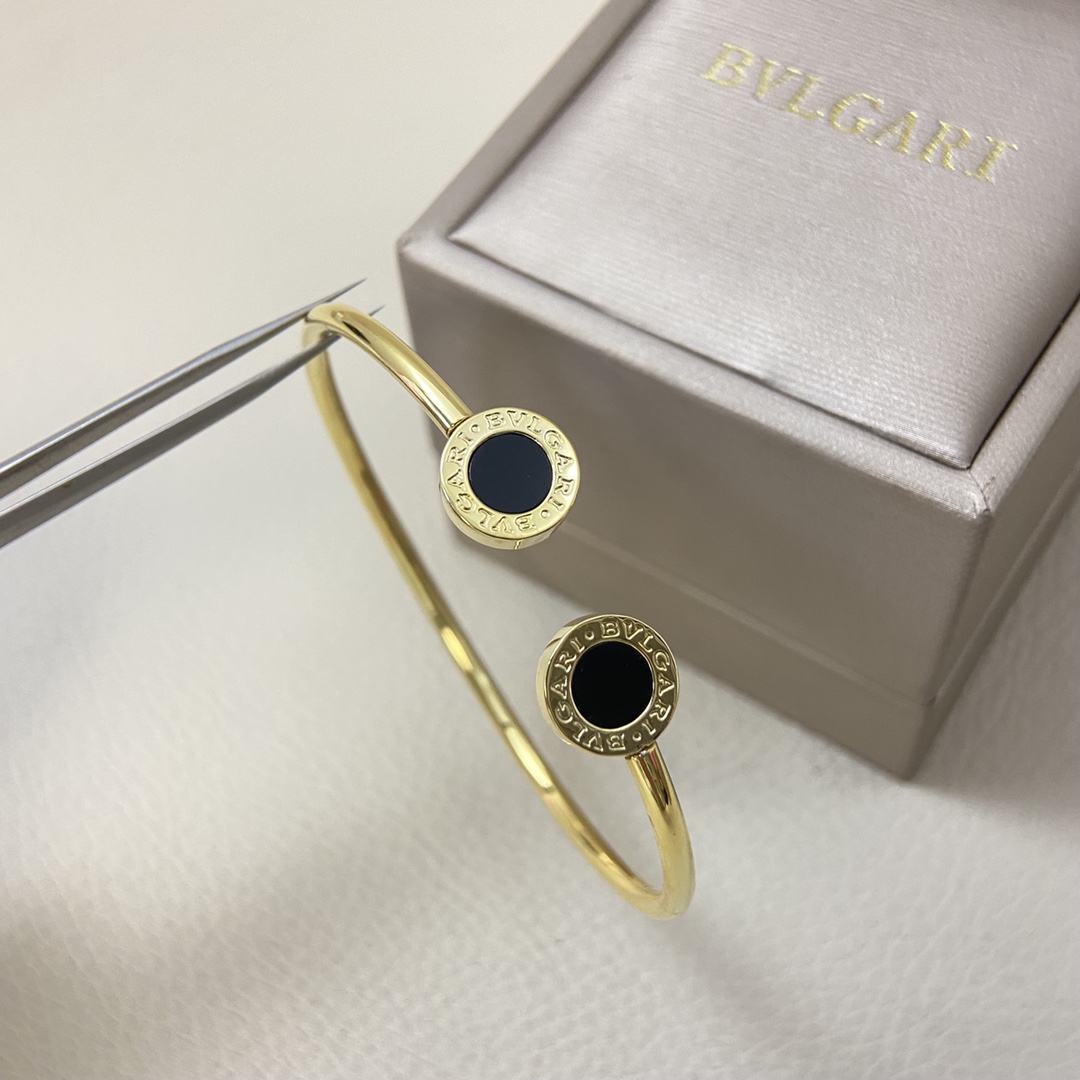 ¥118 宝格丽手镯 新品贝母手镯 